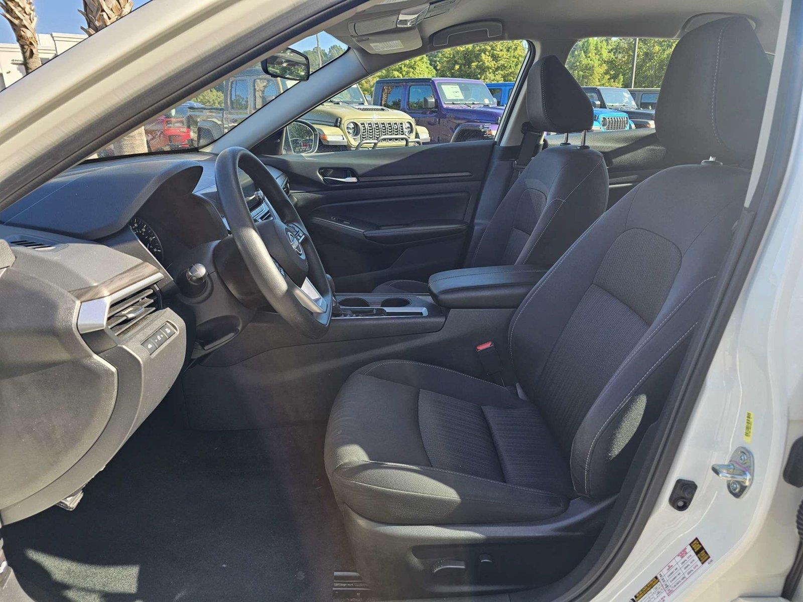 Used 2025 Nissan Altima Sedan