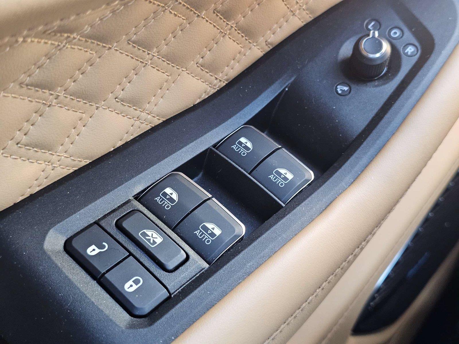 Used 2025 Jeep Grand Cherokee SUV