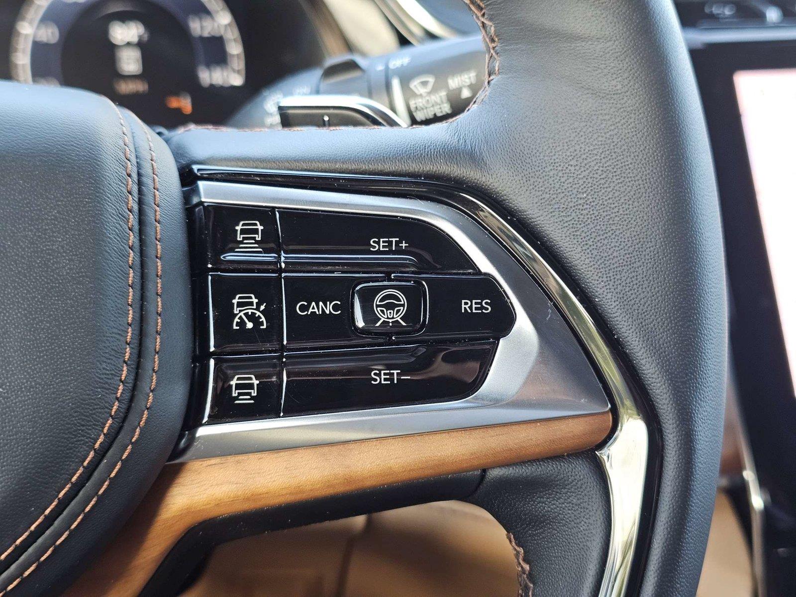 Used 2025 Jeep Grand Cherokee SUV