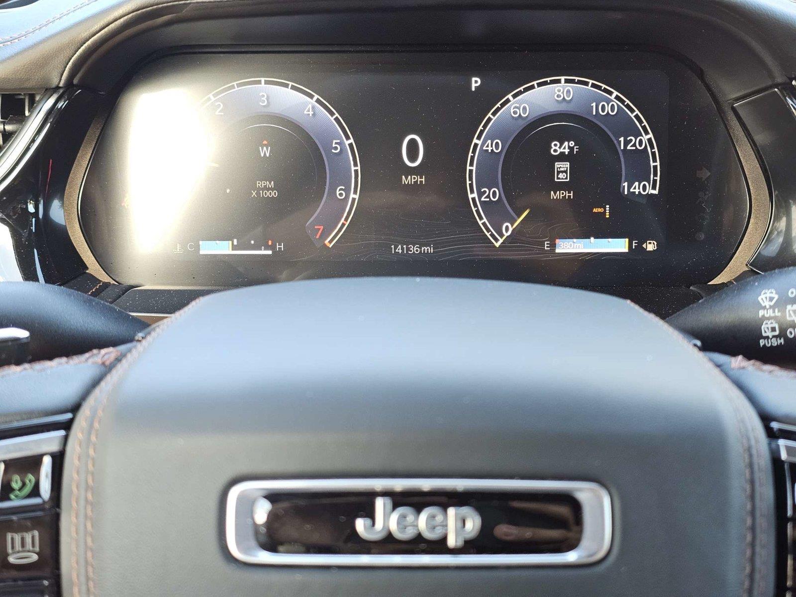 Used 2025 Jeep Grand Cherokee SUV