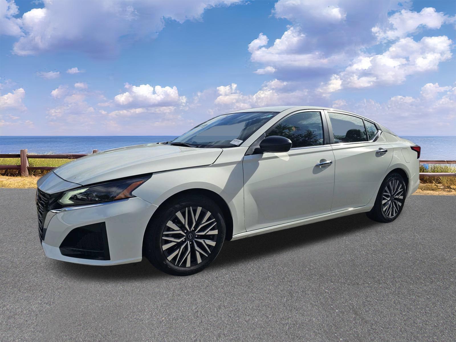 Used 2025 Nissan Altima Sedan