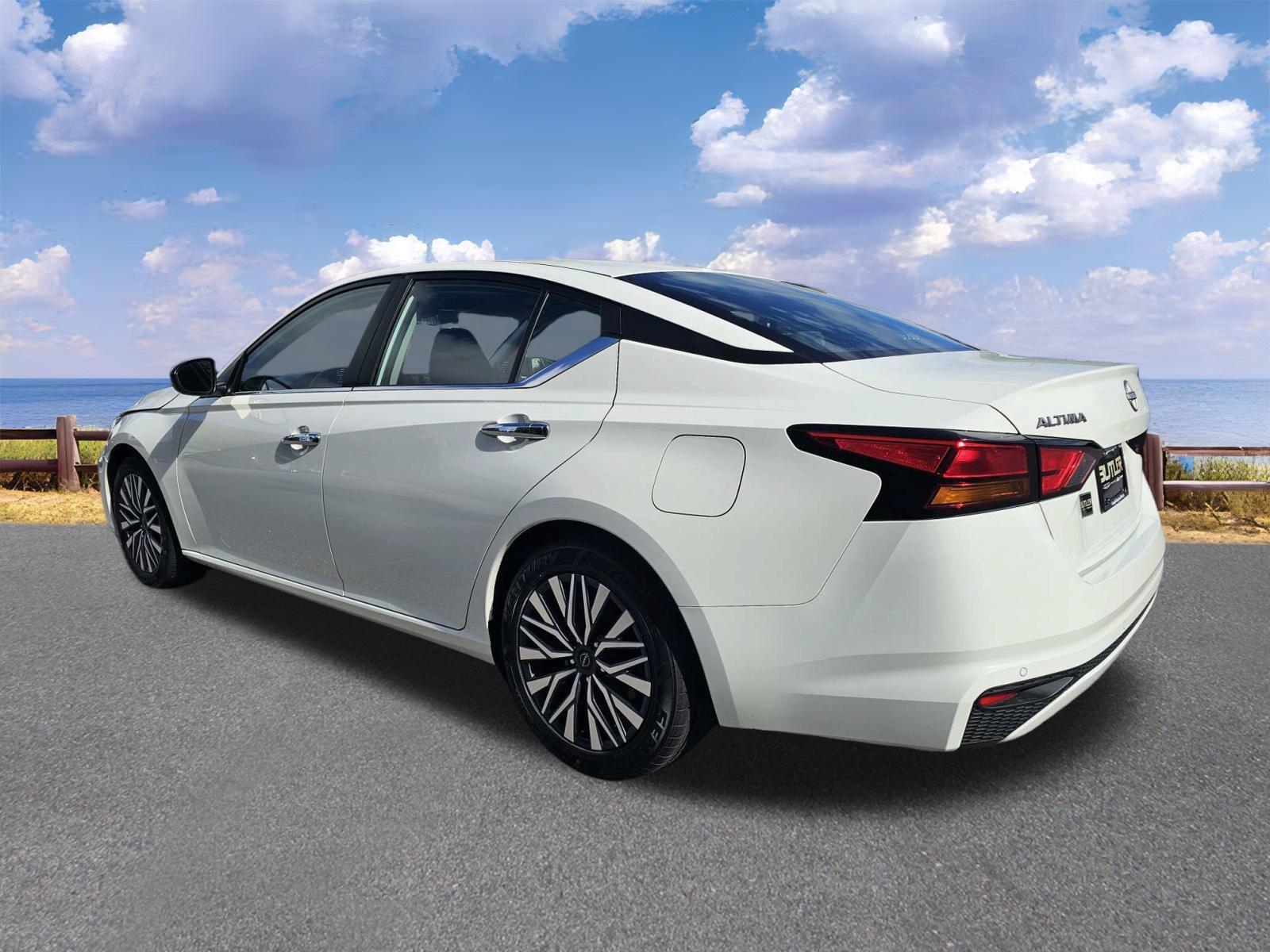Used 2025 Nissan Altima Sedan