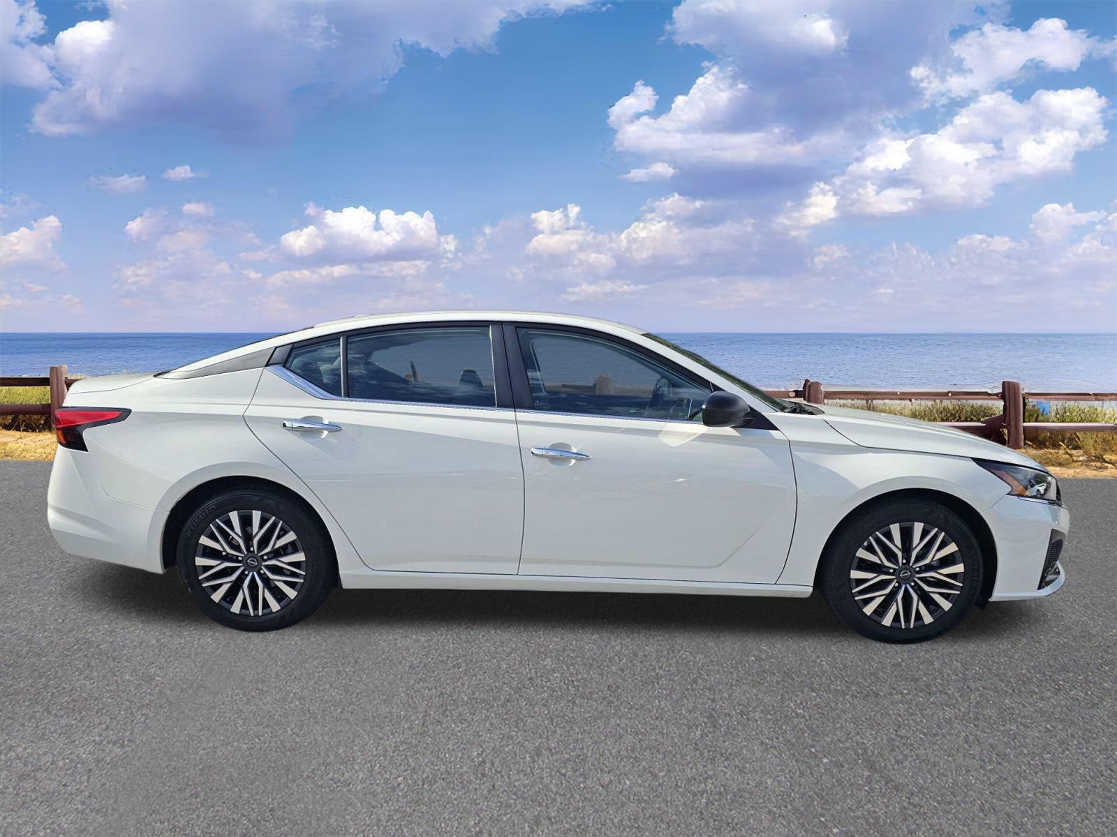 Used 2025 Nissan Altima Sedan