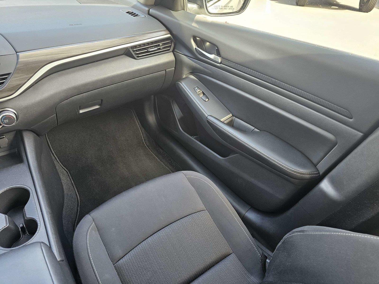 Used 2025 Nissan Altima Sedan