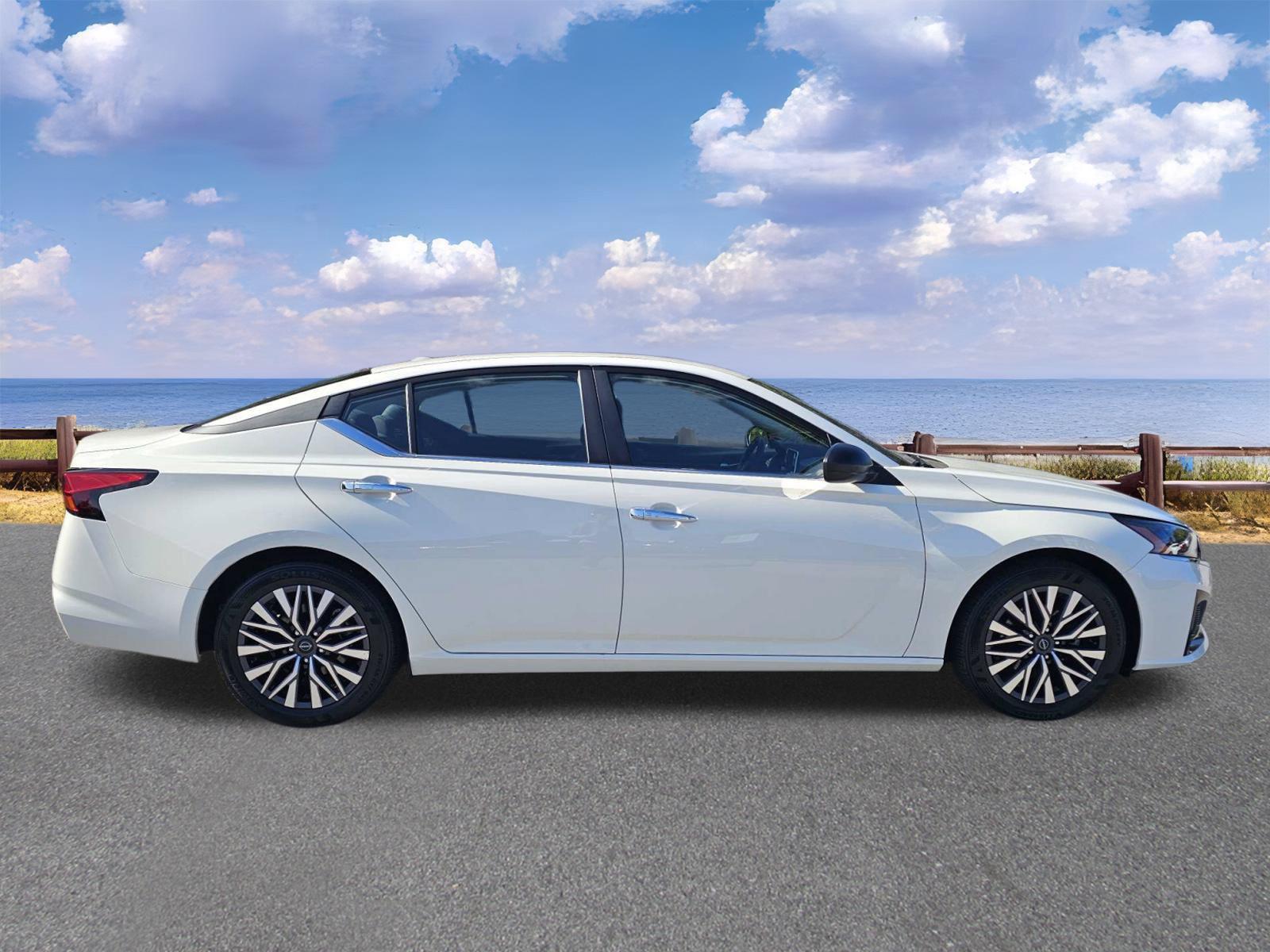 Used 2025 Nissan Altima Sedan