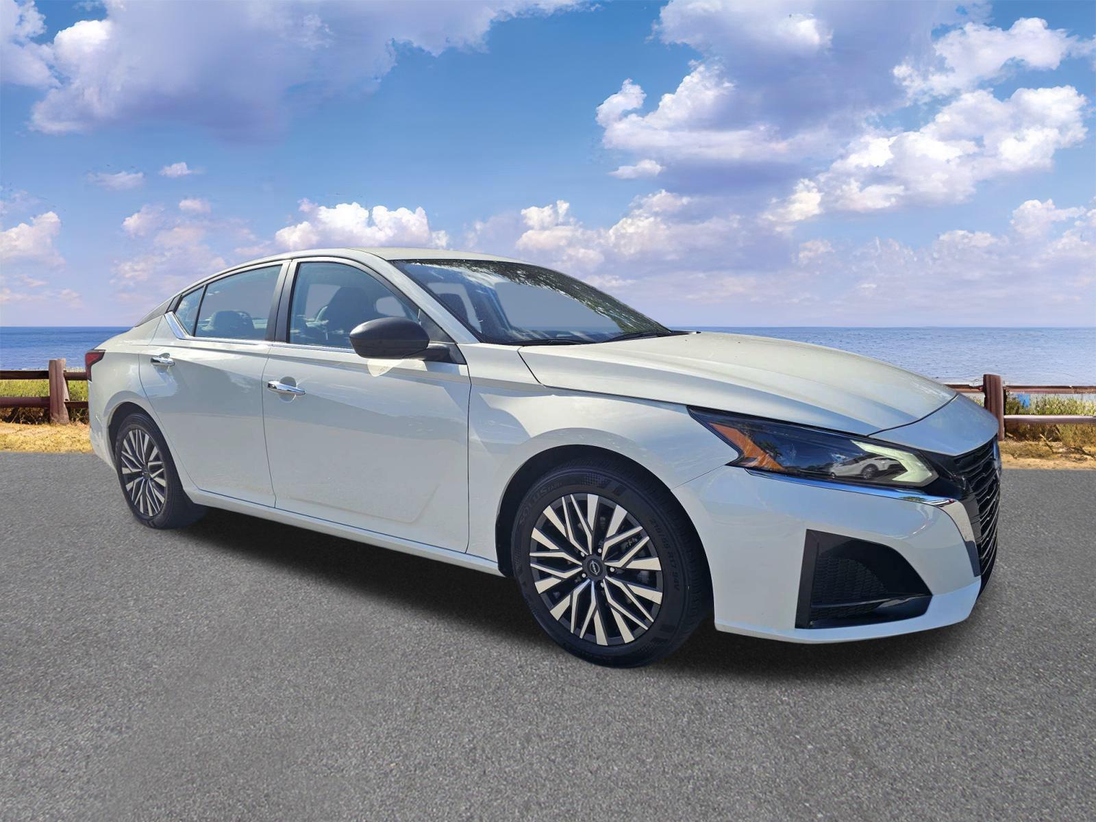 Used 2025 Nissan Altima Sedan