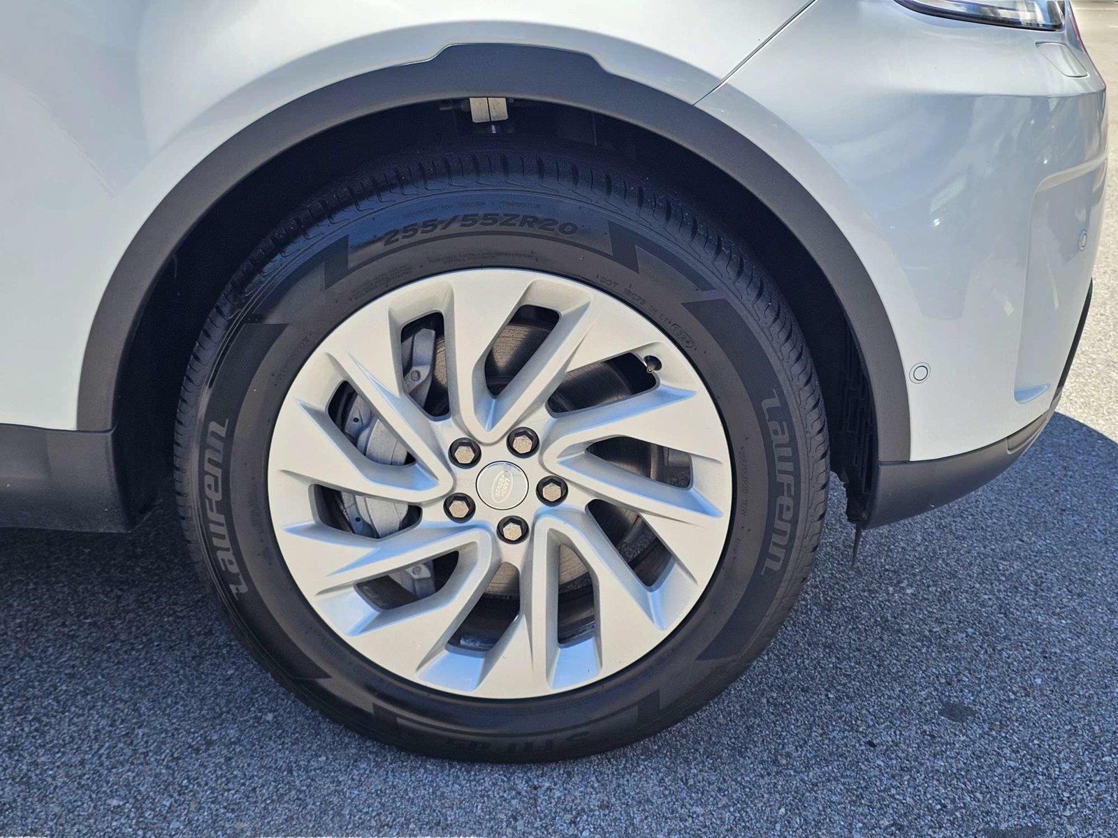 Used 2024 Land rover Discovery SUV