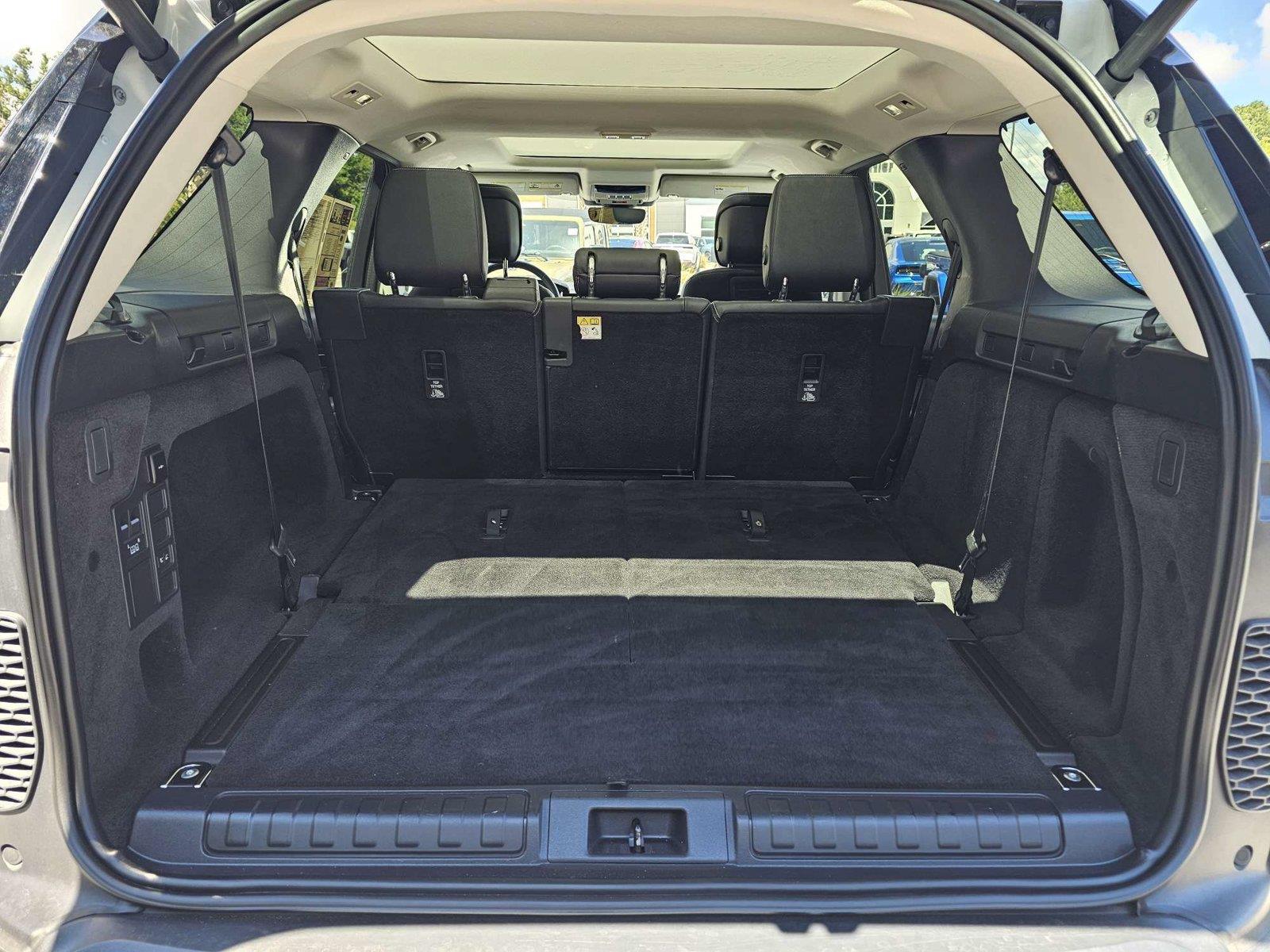 Used 2024 Land rover Discovery SUV