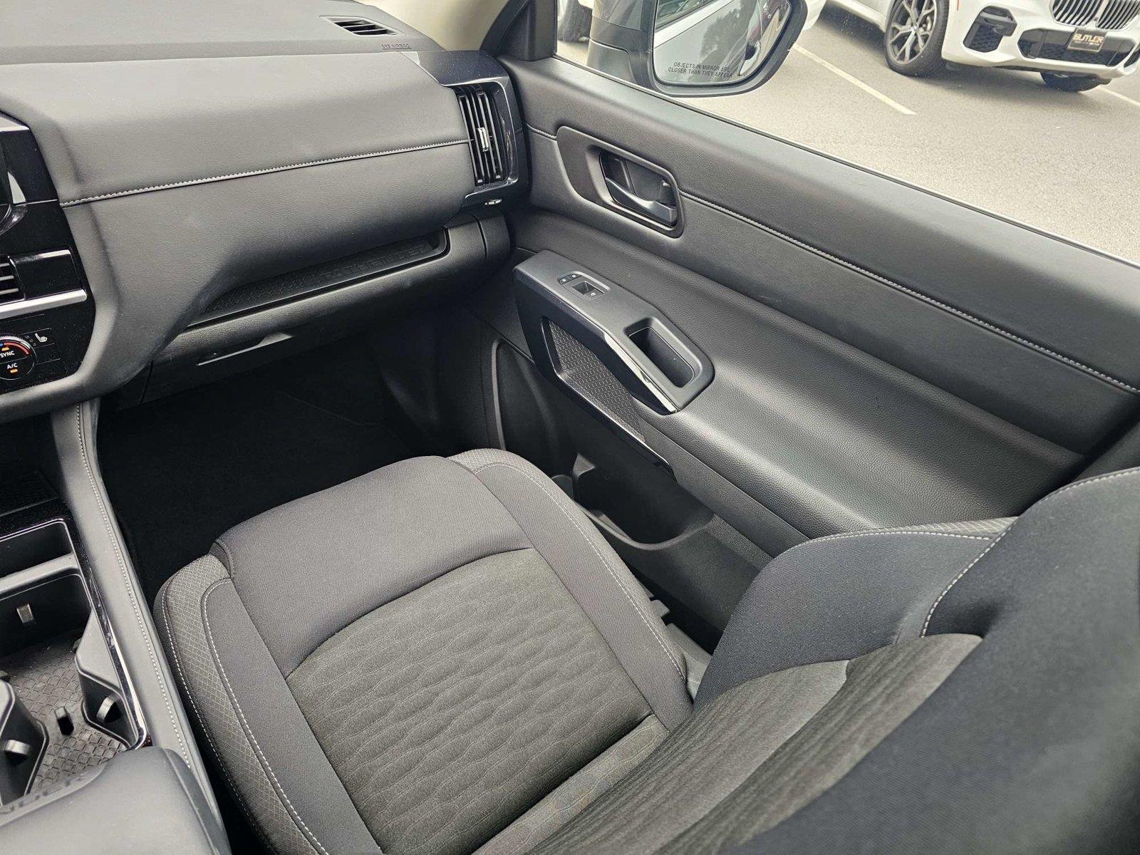 Used 2025 Nissan Pathfinder SUV