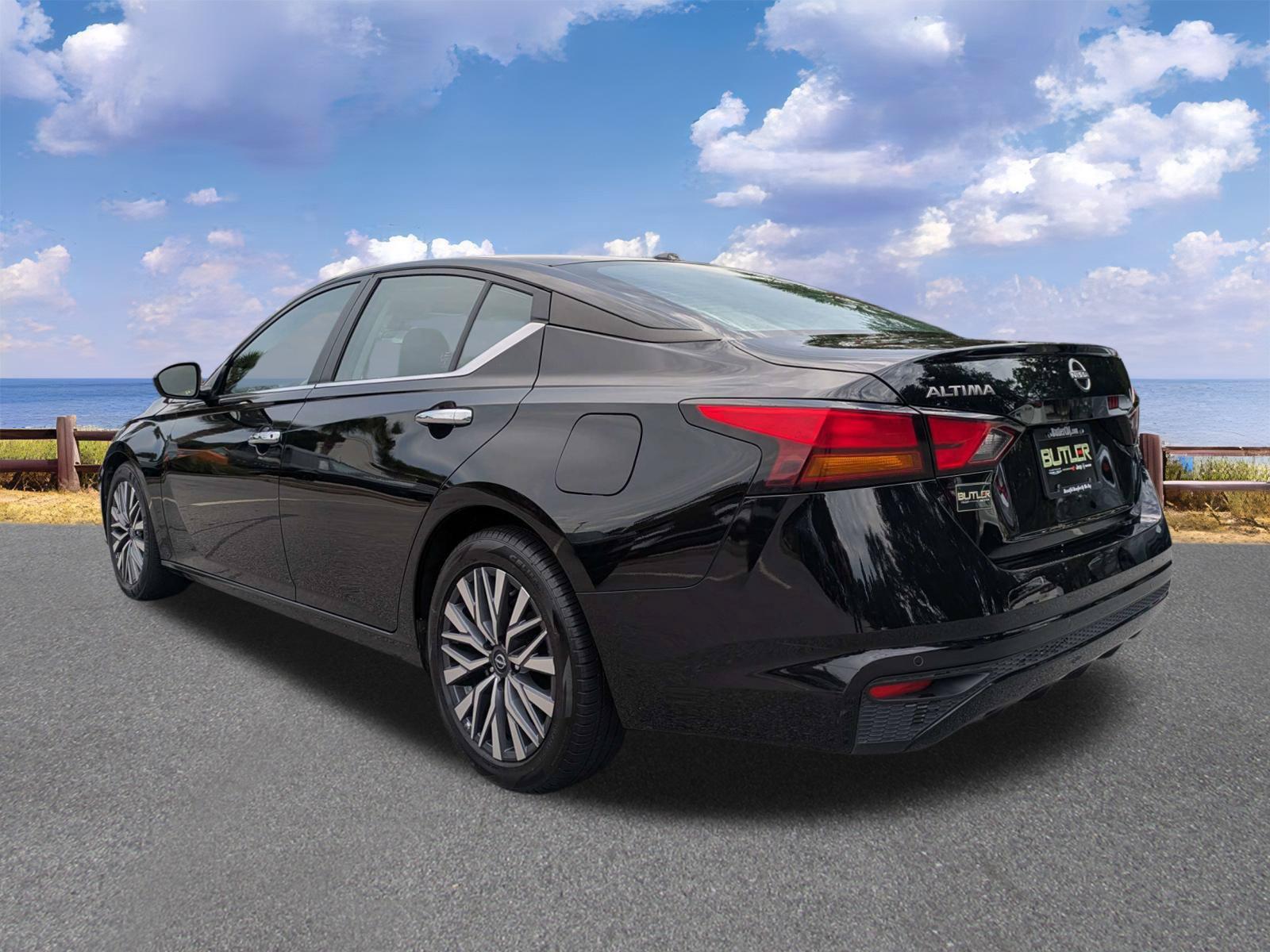 Used 2025 Nissan Altima Sedan
