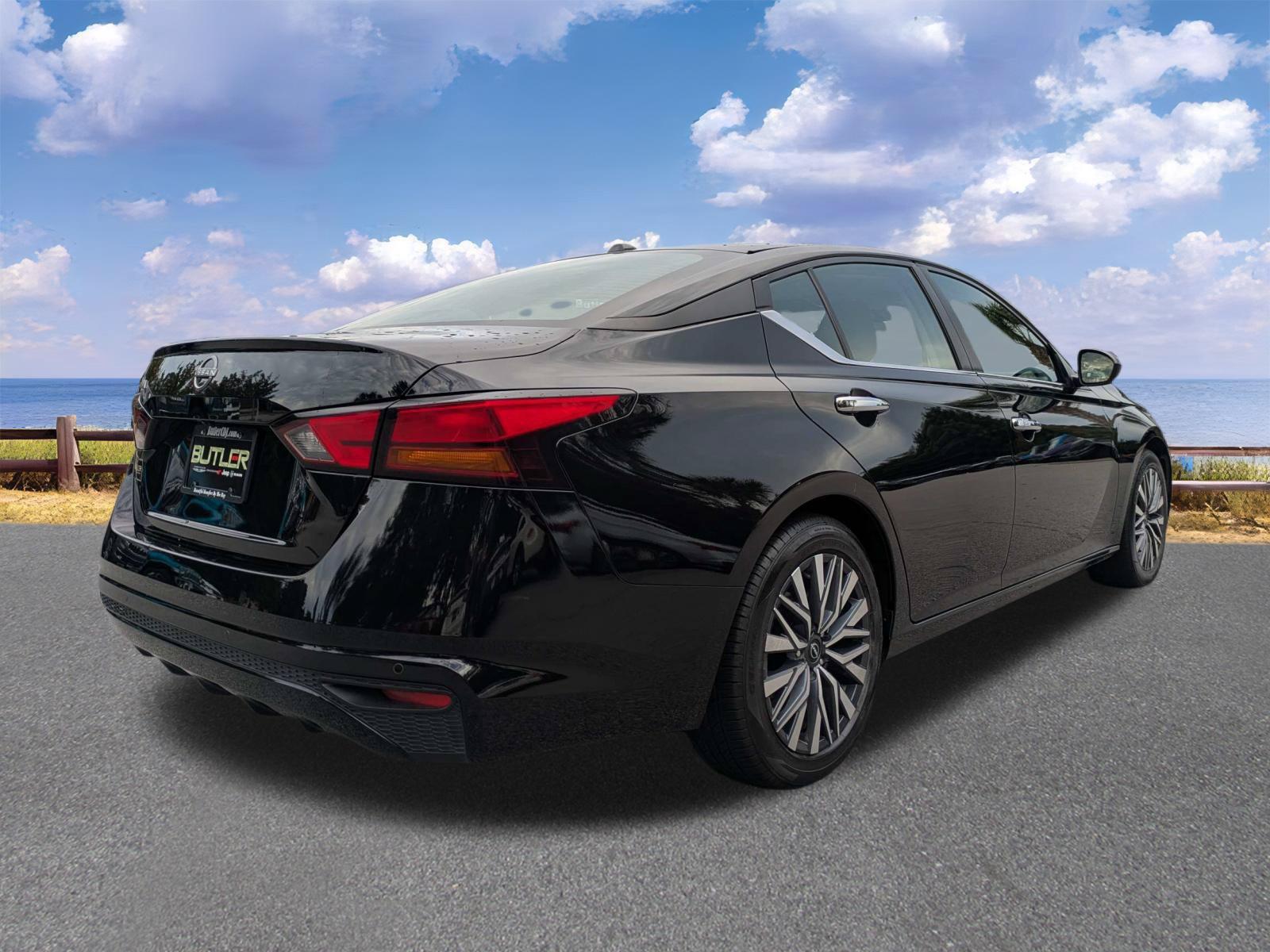 Used 2025 Nissan Altima Sedan