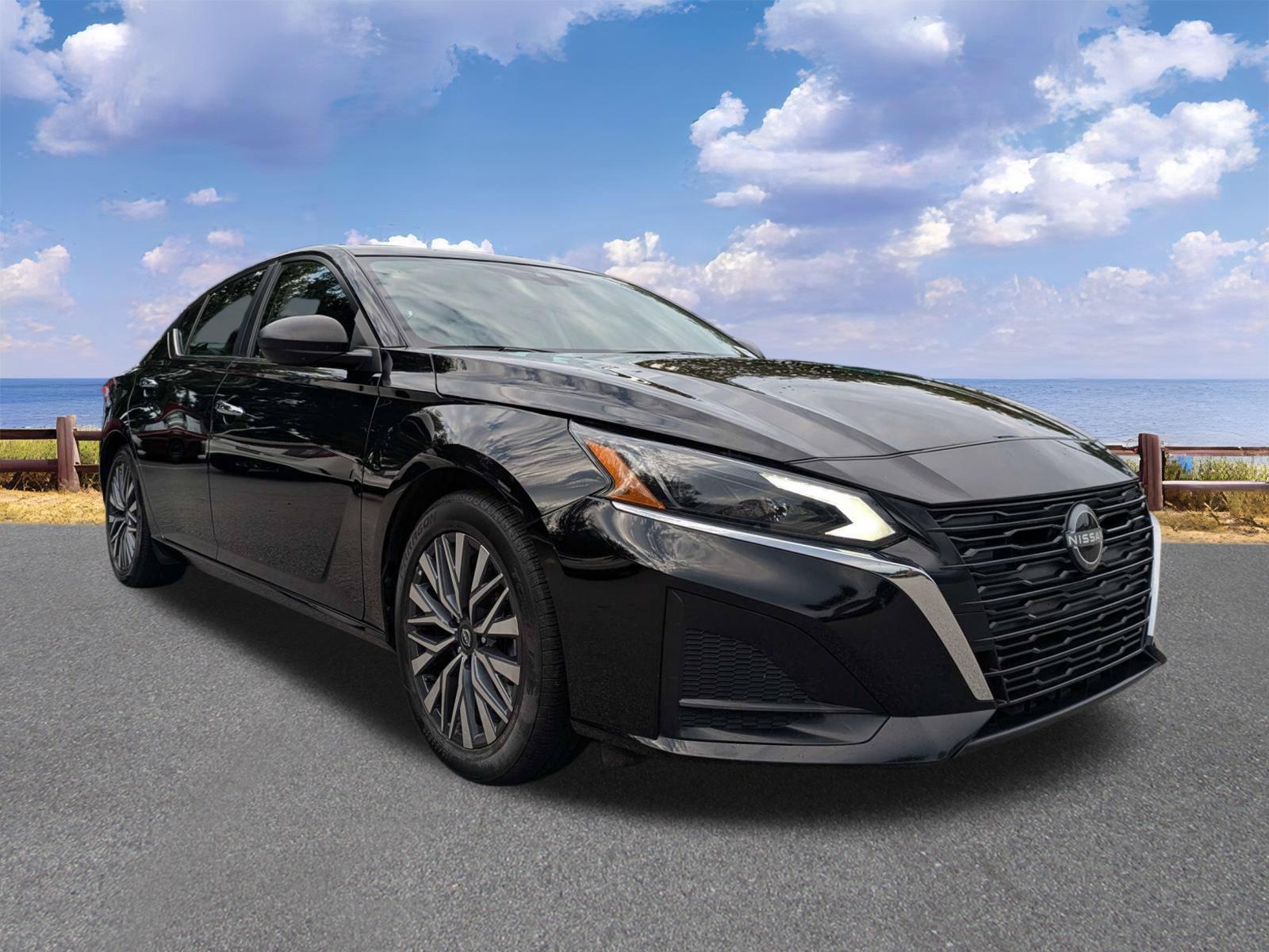 Used 2025 Nissan Altima Sedan