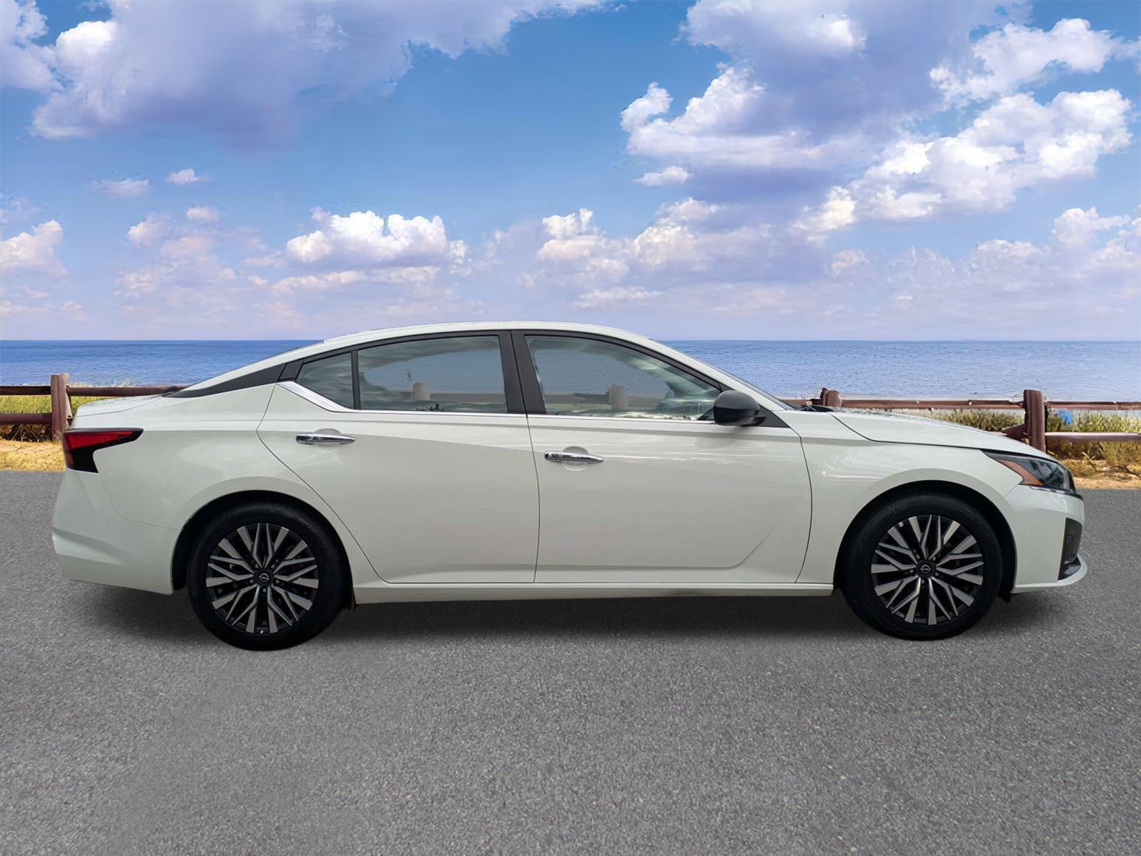 Used 2025 Nissan Altima Sedan