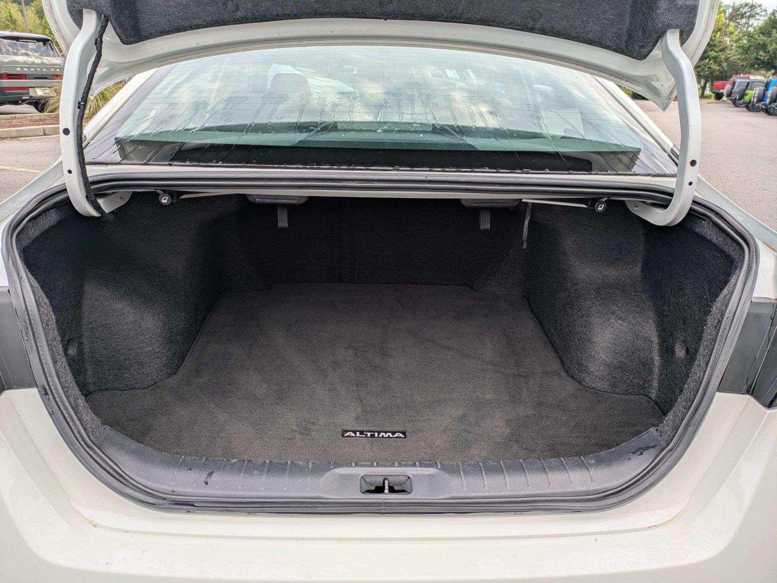 Used 2025 Nissan Altima Sedan