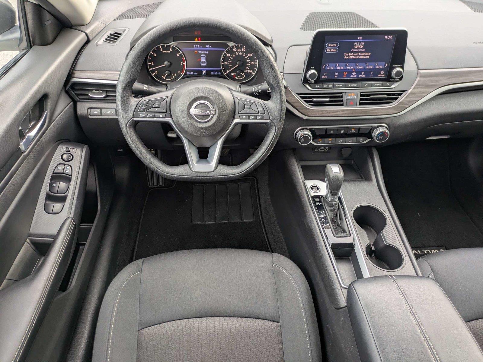 Used 2025 Nissan Altima Sedan