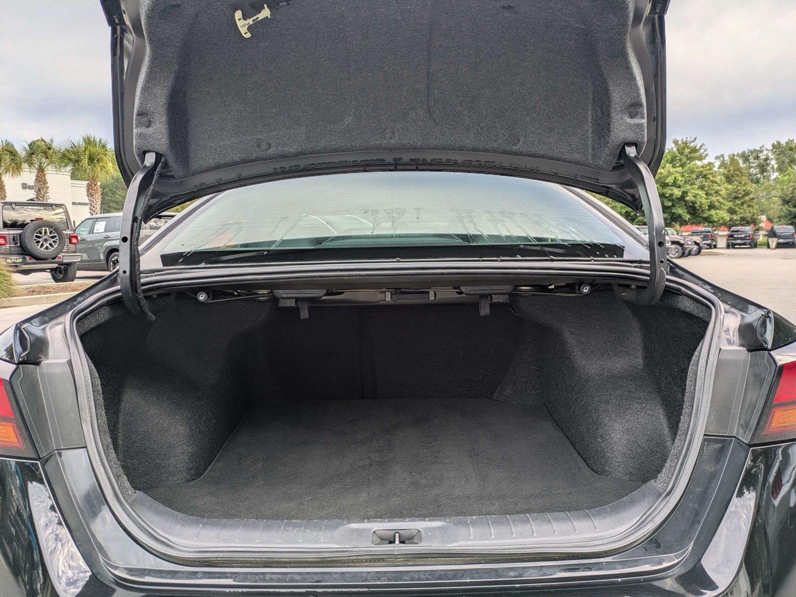 Used 2025 Nissan Altima Sedan