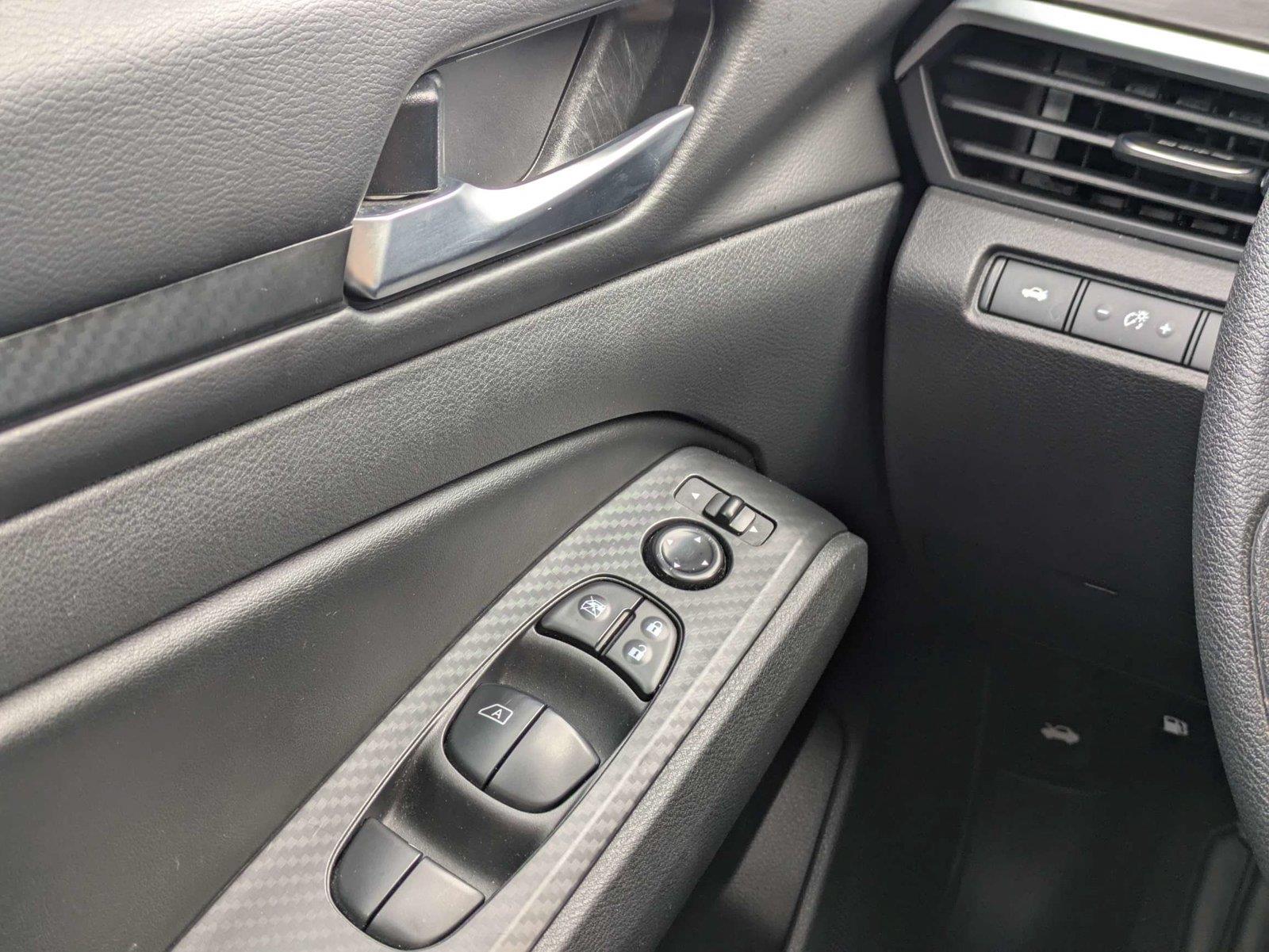 Used 2025 Nissan Altima Sedan