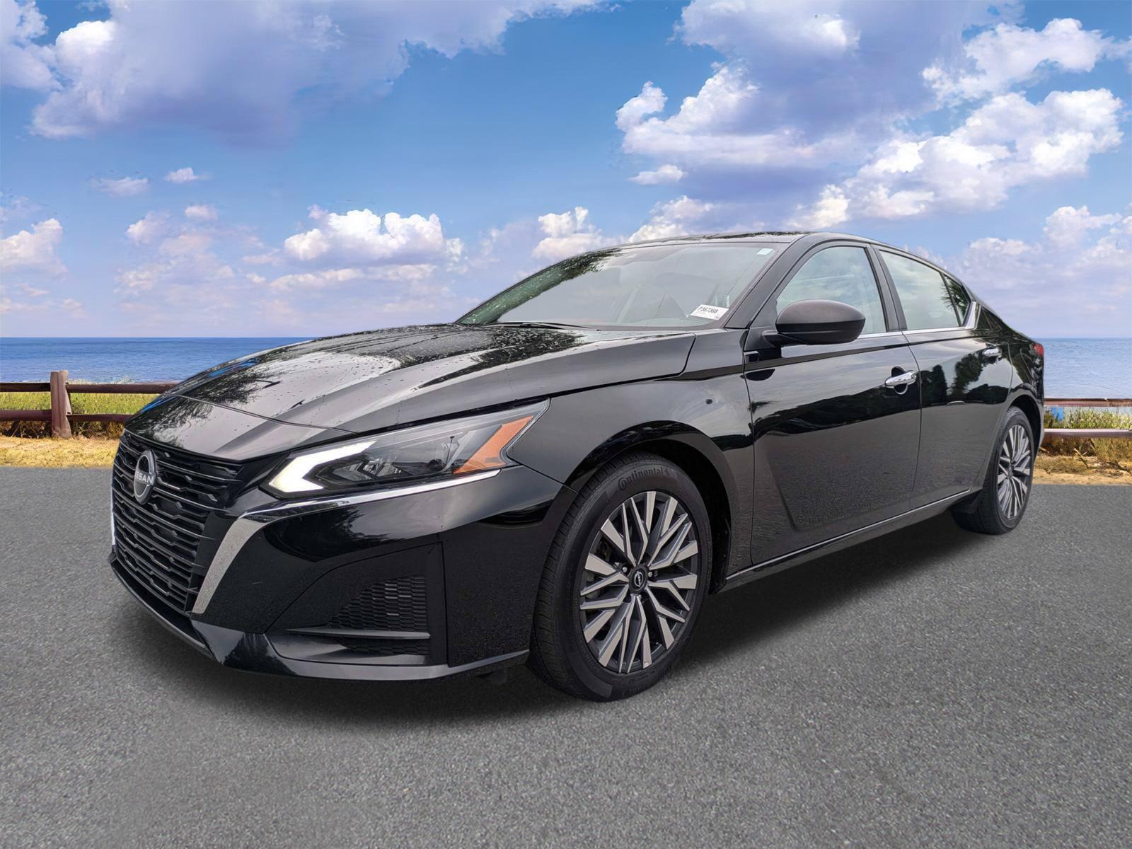 Used 2025 Nissan Altima Sedan