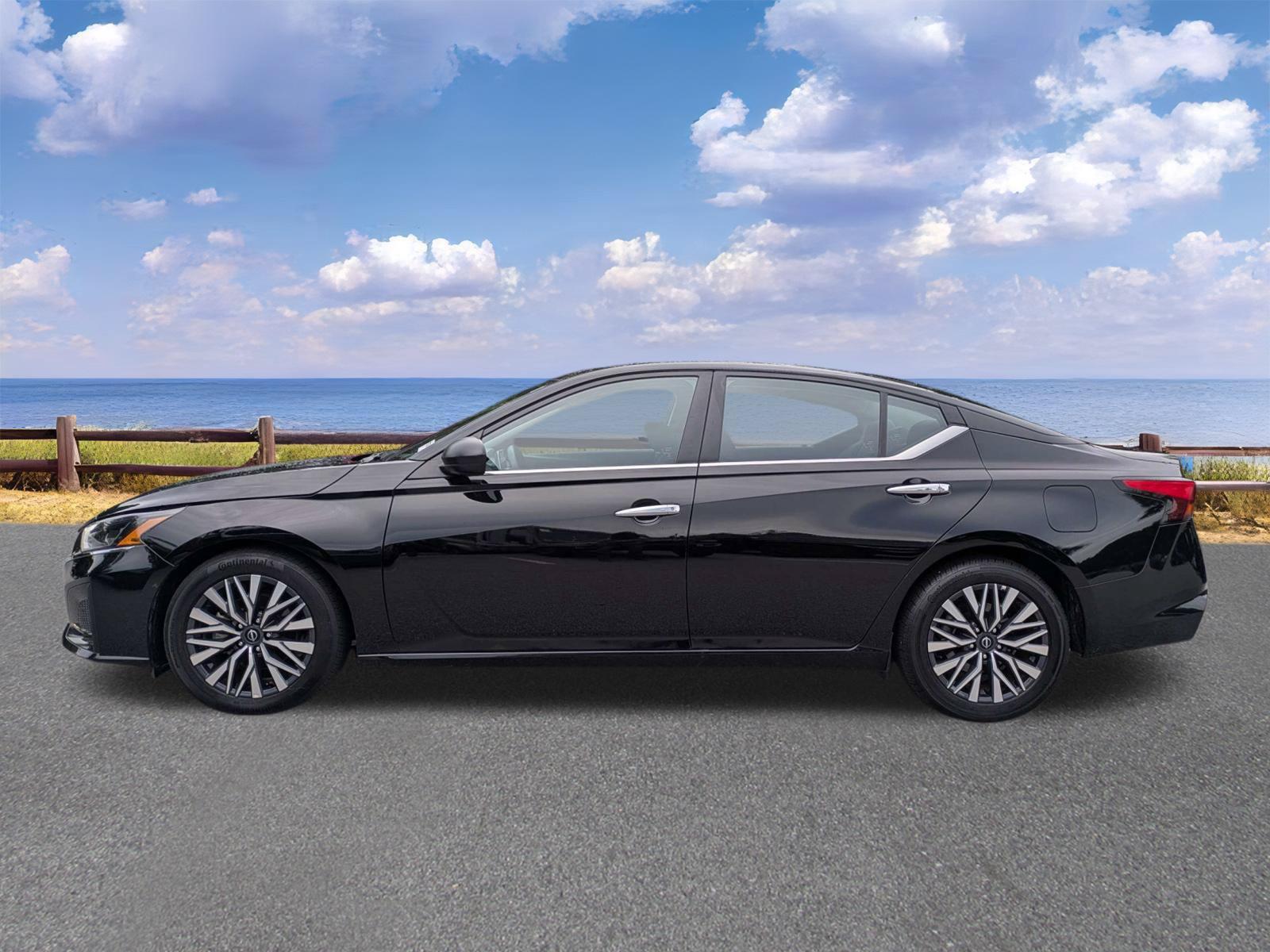 Used 2025 Nissan Altima Sedan