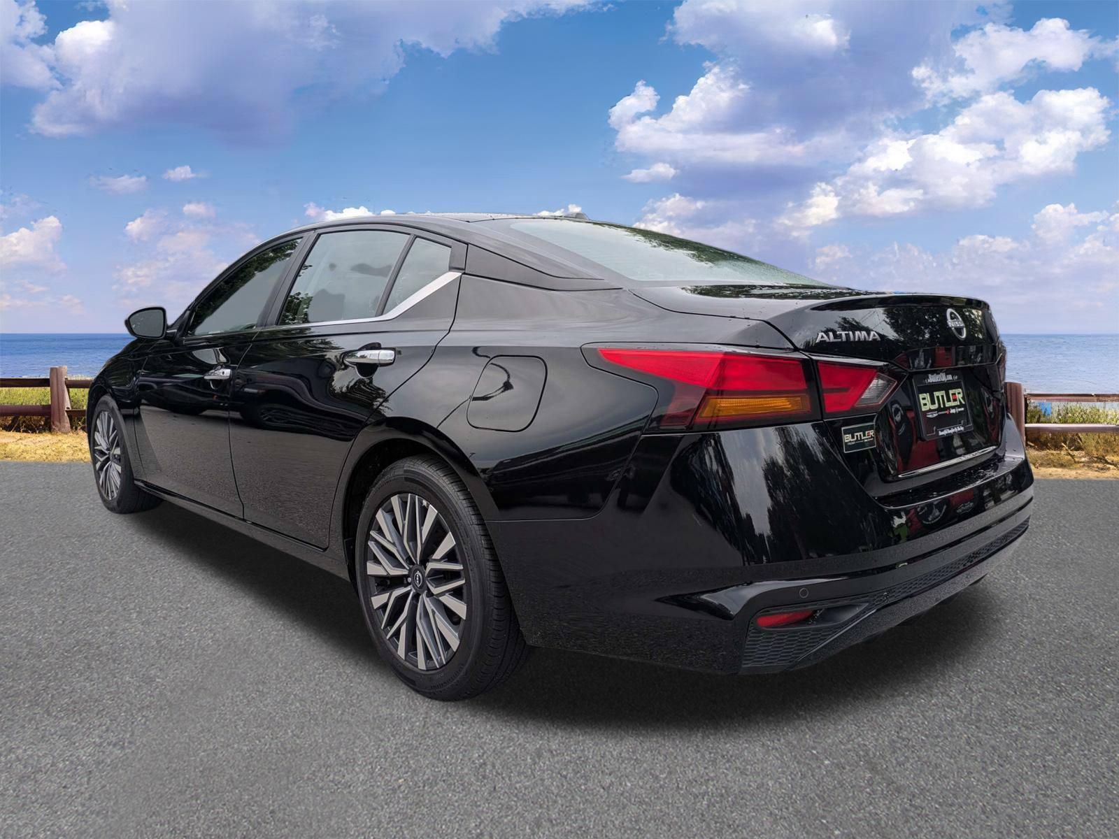 Used 2025 Nissan Altima Sedan