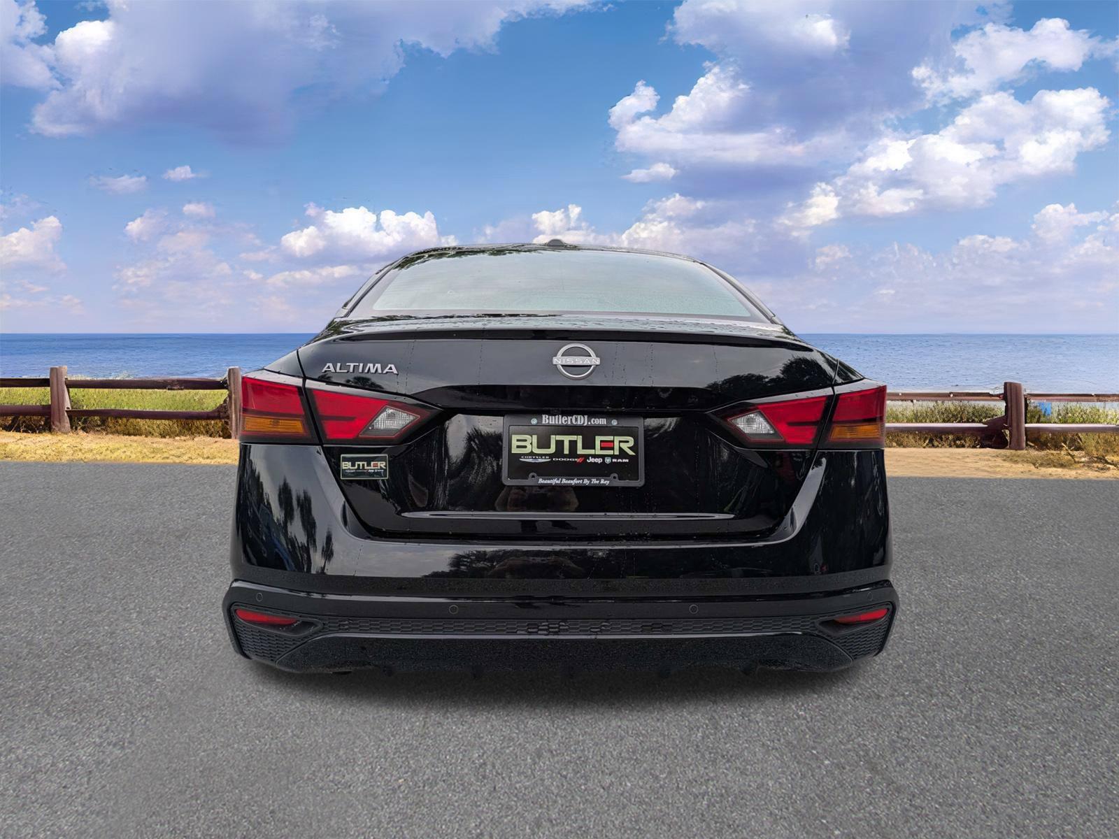 Used 2025 Nissan Altima Sedan