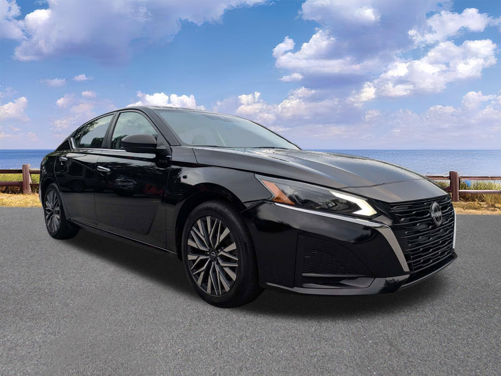 Used 2025 Nissan Altima Sedan