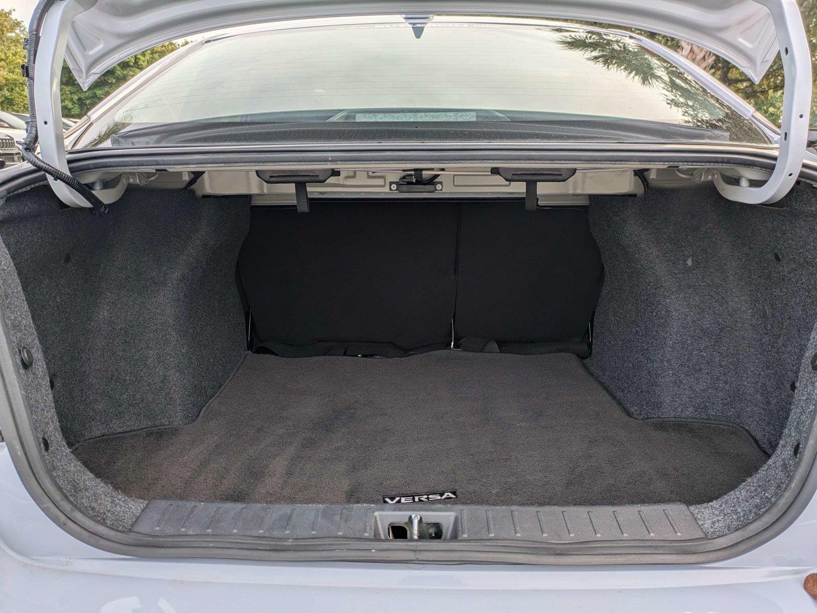 Used 2025 Nissan Versa Sedan