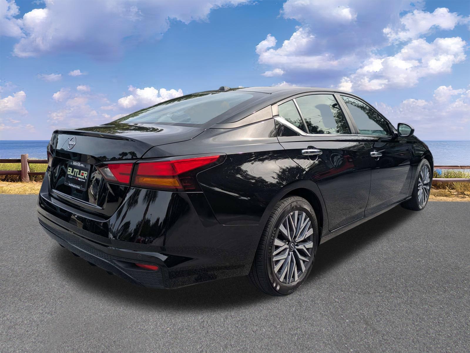 Used 2025 Nissan Altima Sedan