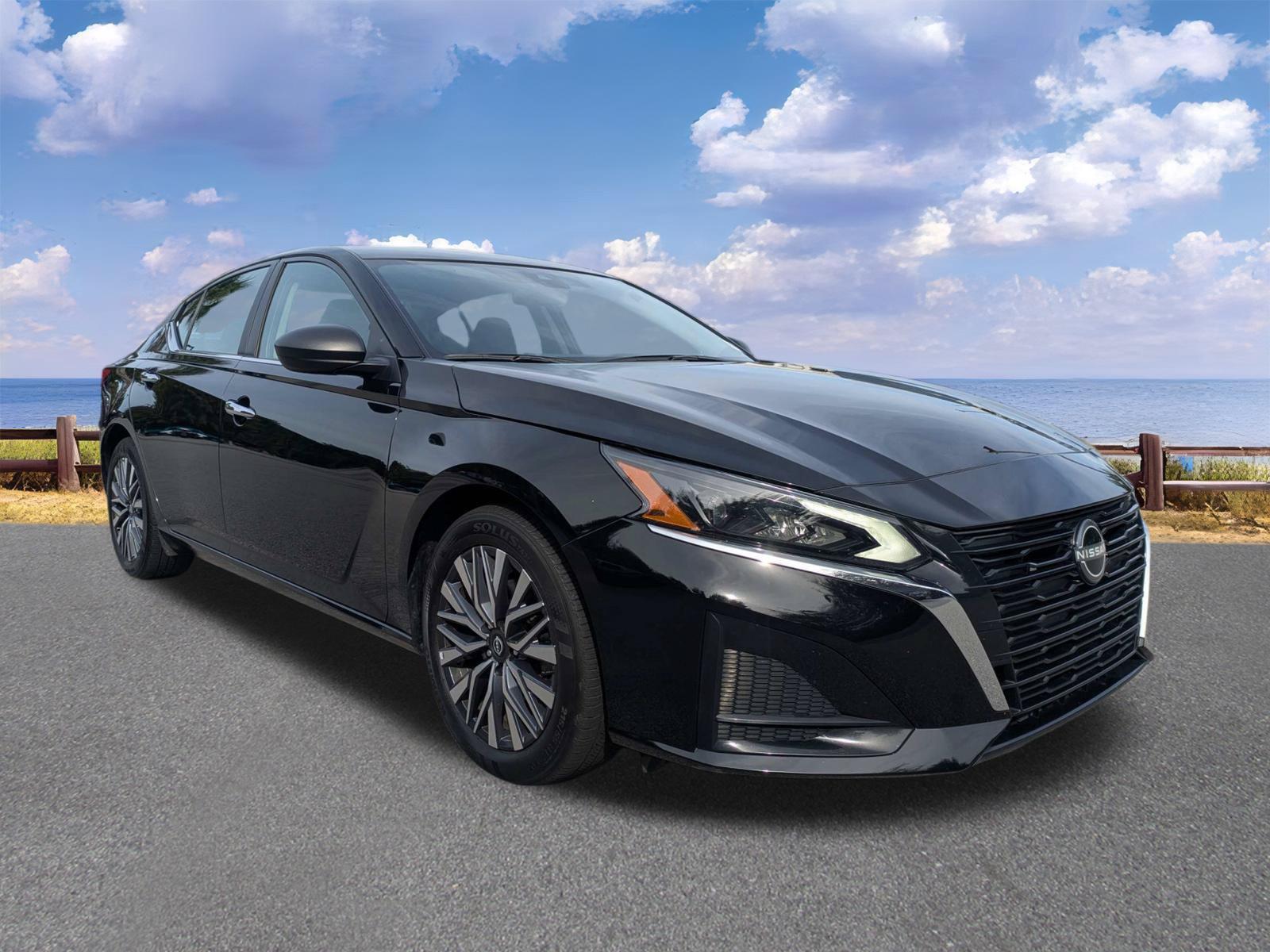 Used 2025 Nissan Altima Sedan