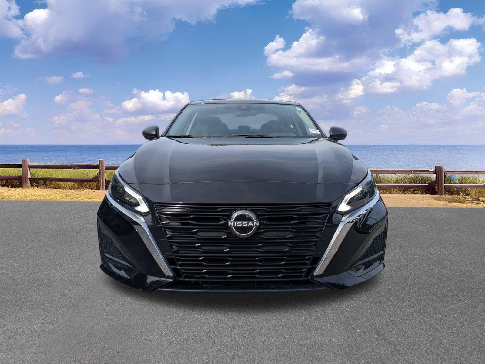 Used 2025 Nissan Altima Sedan