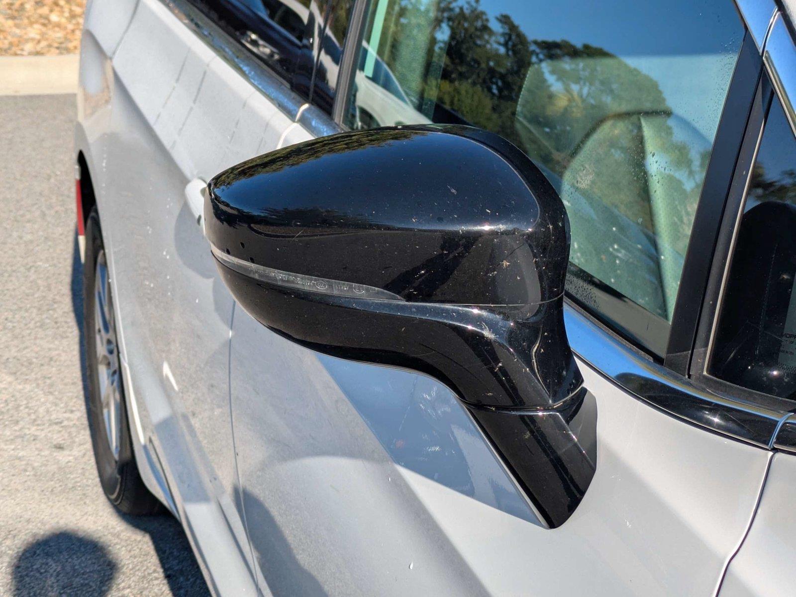 Used 2025 Chrysler Pacifica Van