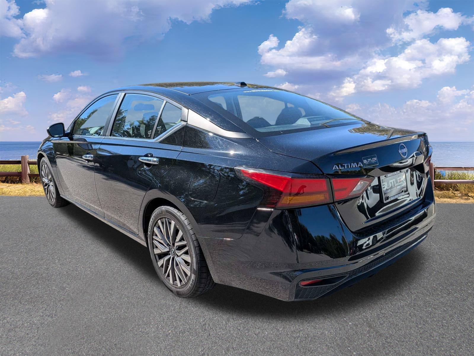 Used 2025 Nissan Altima Sedan