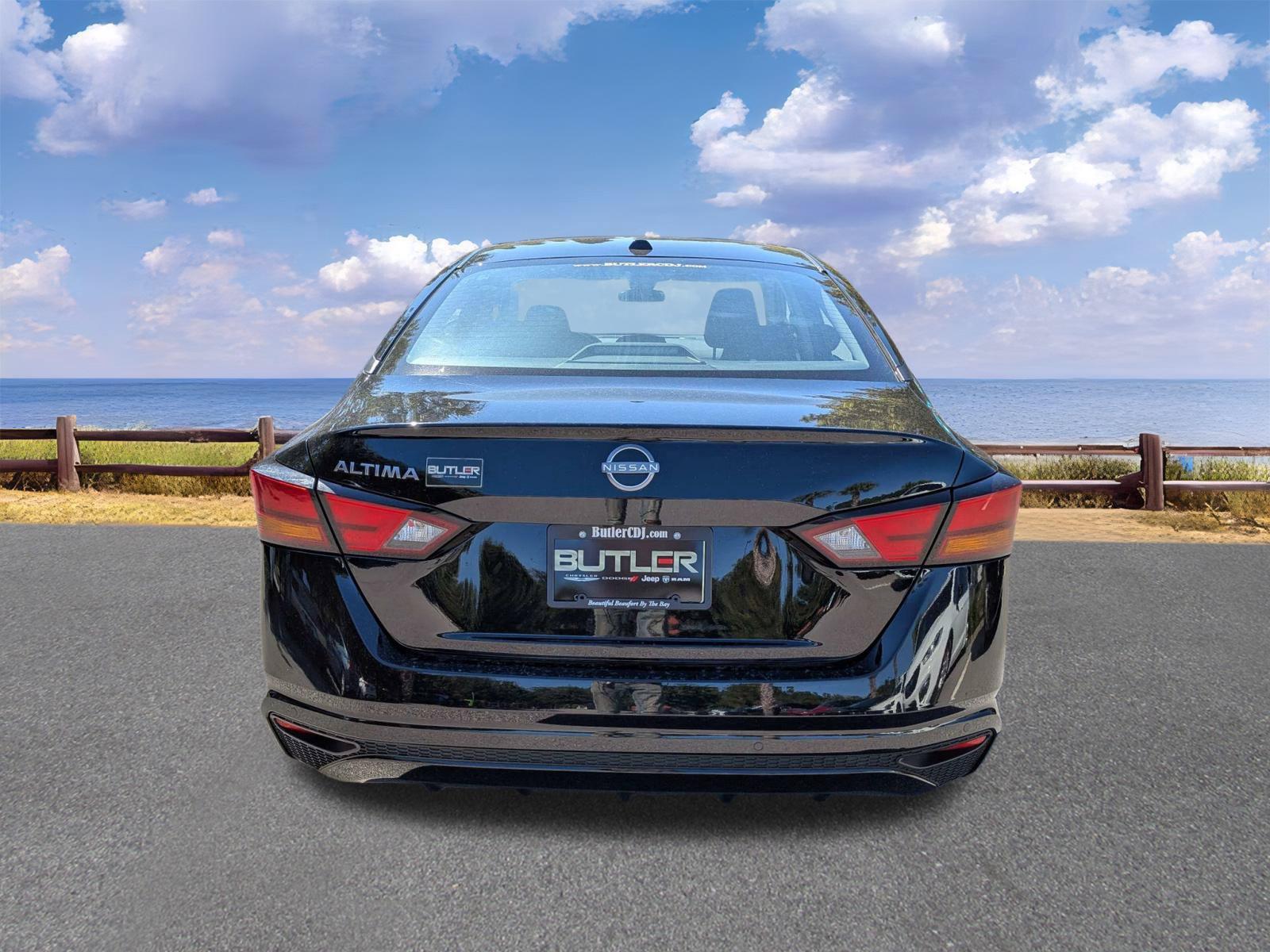 Used 2025 Nissan Altima Sedan
