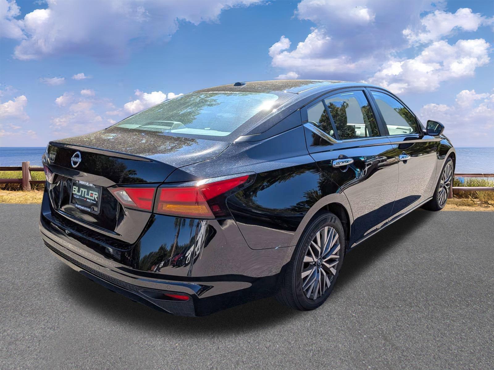 Used 2025 Nissan Altima Sedan