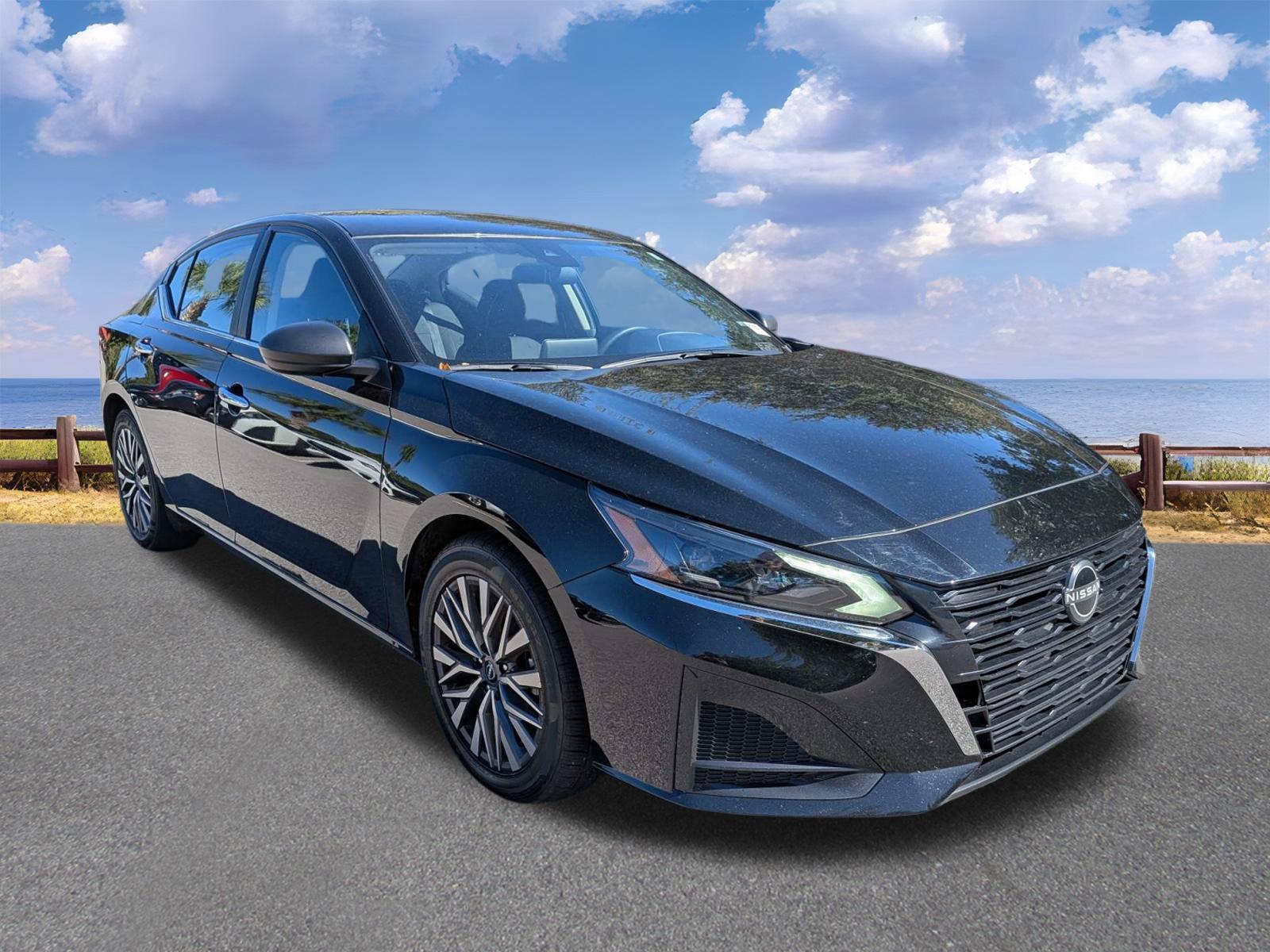 Used 2025 Nissan Altima Sedan