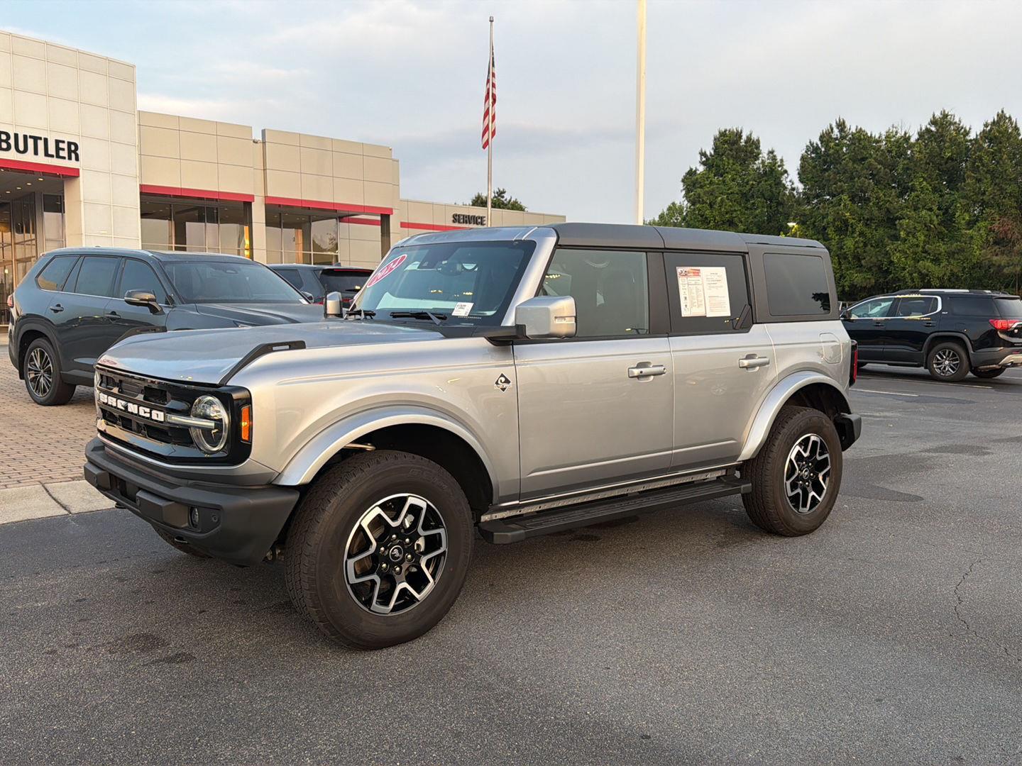 2024 Ford Bronco Outer Banks 4-Door 4WD