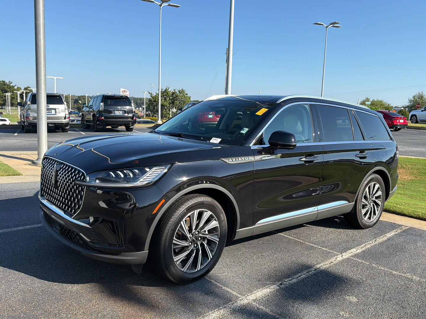 2025 Lincoln Aviator Negro (Infinite Black Metallic Clearcoat) SUV/Crossover Tracción trasera Automática