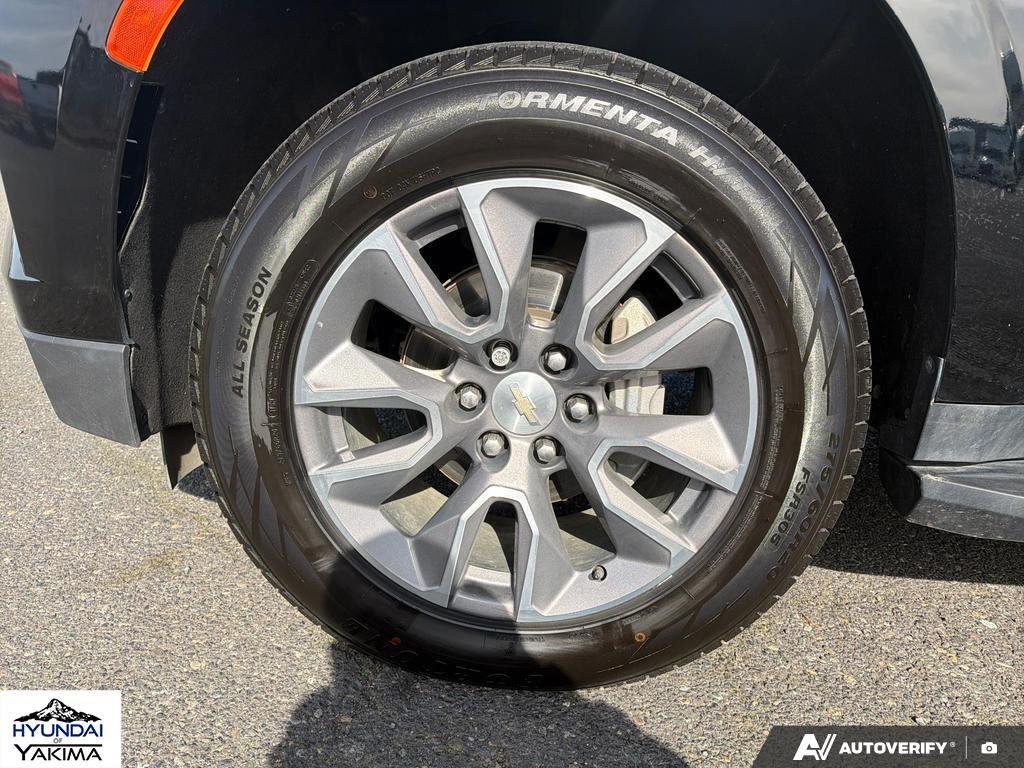View vehicle photo 7