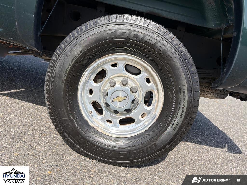 View vehicle photo 7