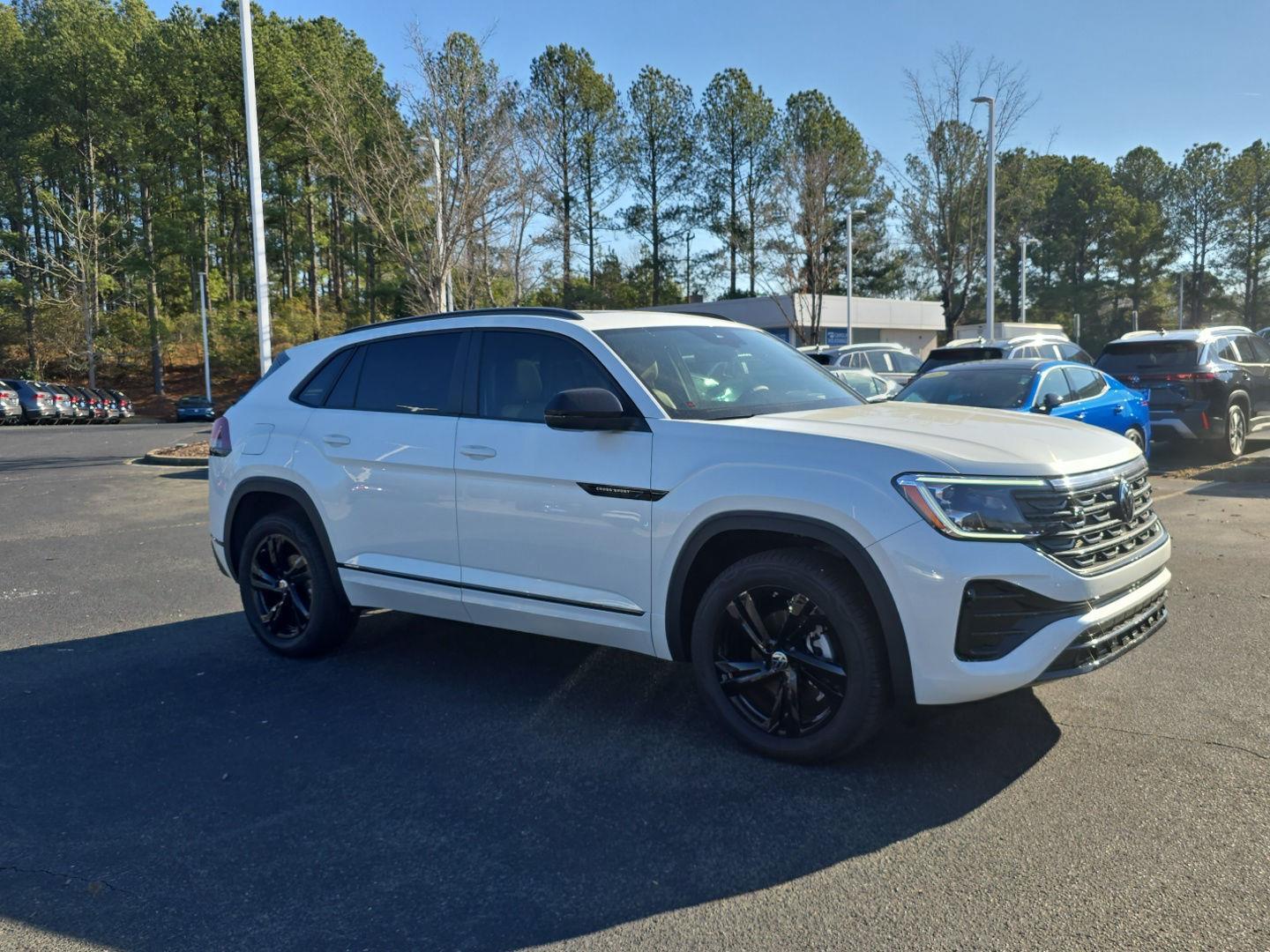 2025 Volkswagen Atlas Cross Sport SEL R-Line Black 4Motion