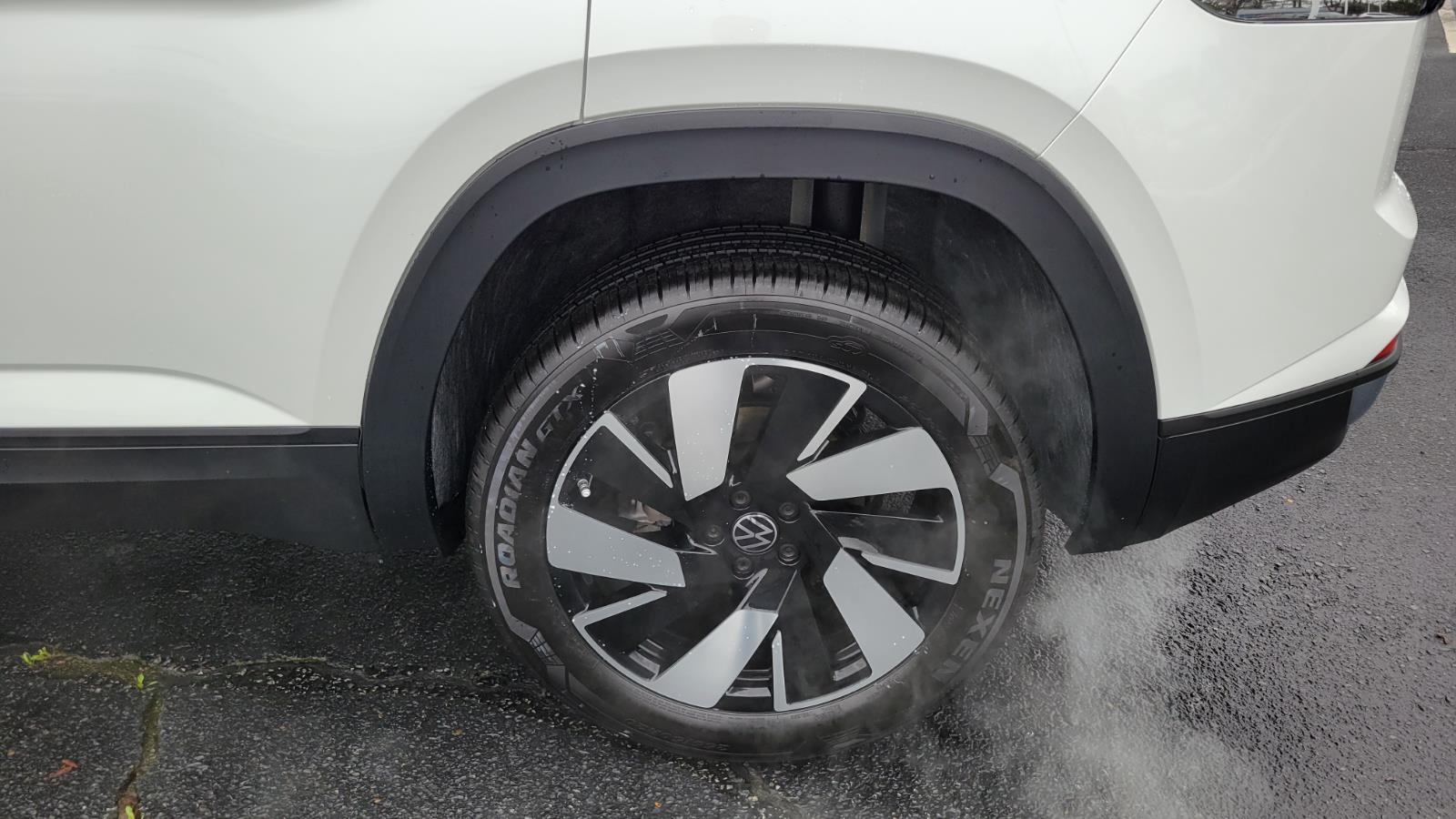 2026 Volkswagen Atlas Cross Sport SE w/Tech - Photo 16