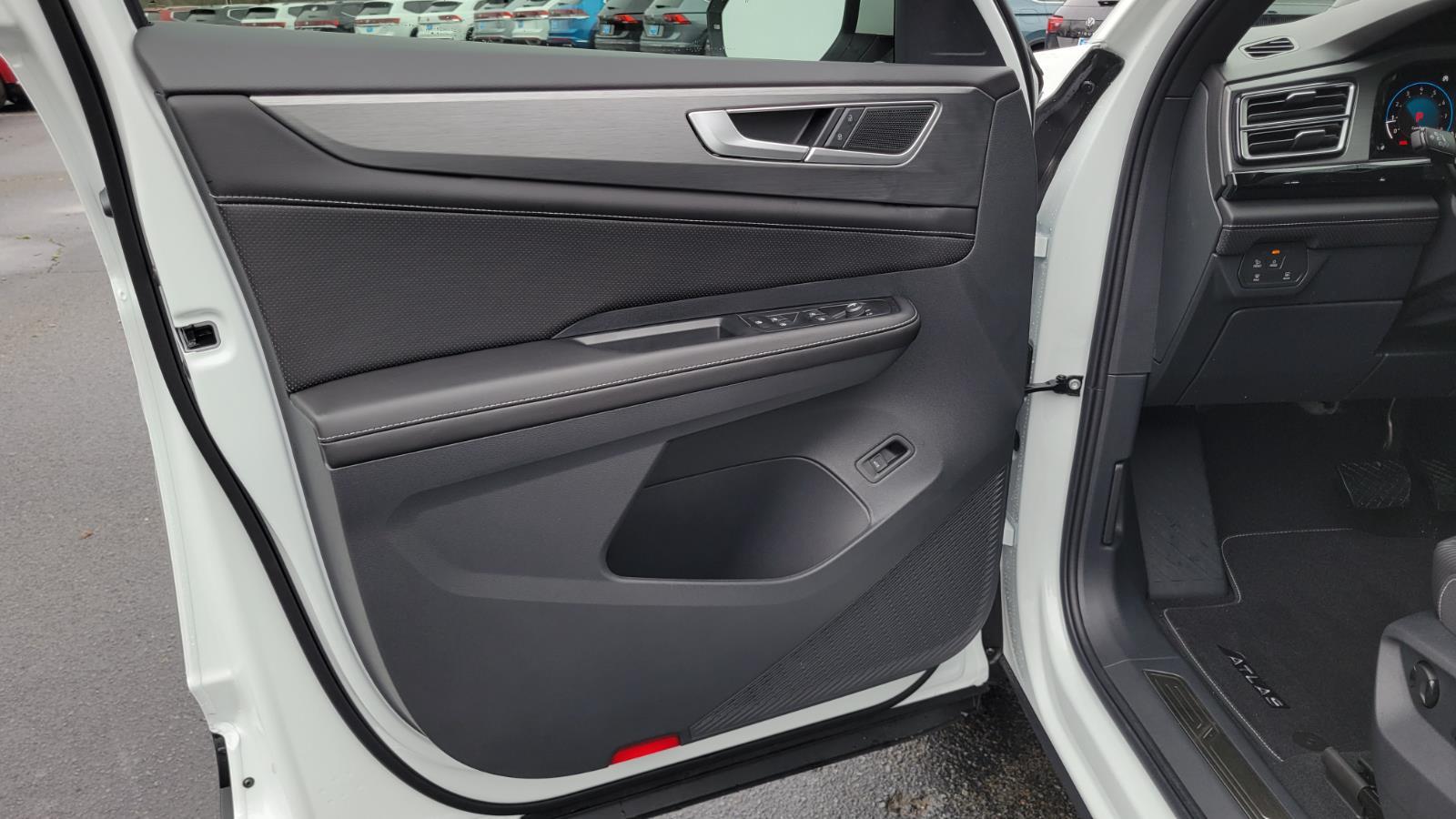 2026 Volkswagen Atlas Cross Sport SE w/Tech - Photo 19