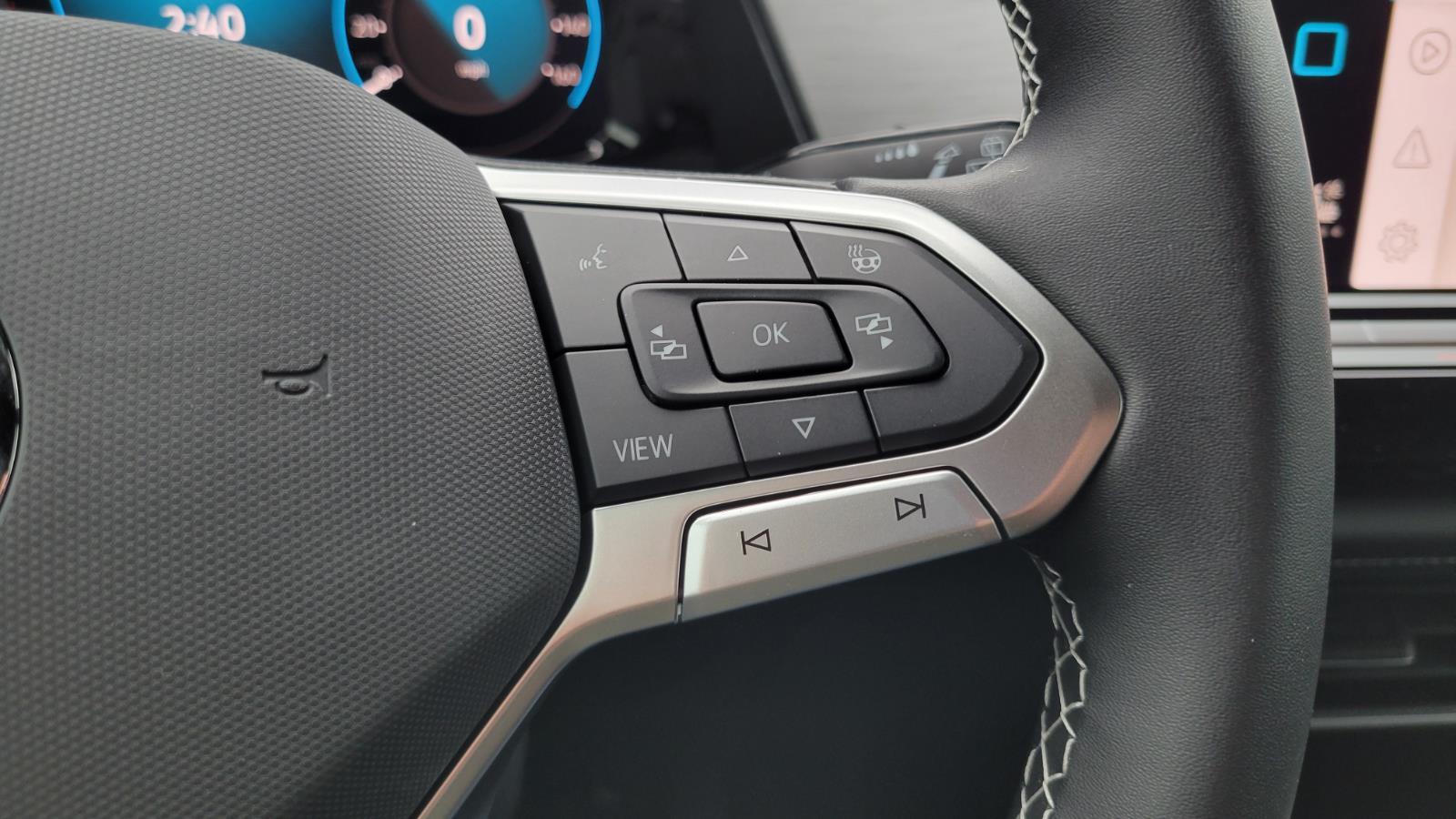 2026 Volkswagen Atlas Cross Sport SE w/Tech - Photo 27