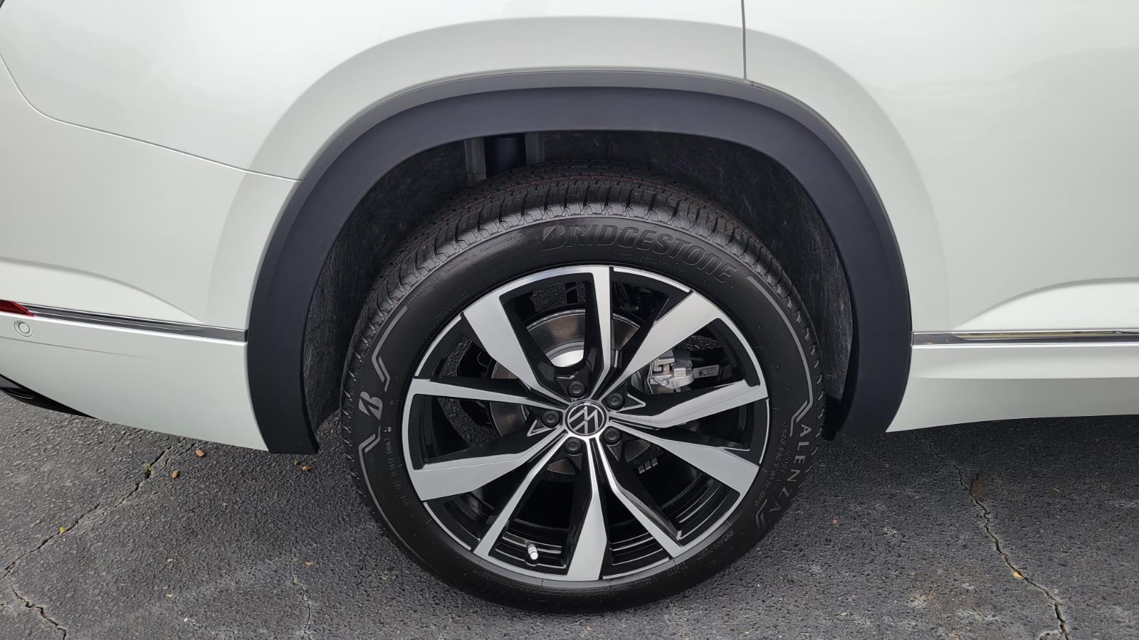 2026 Volkswagen Atlas SEL Premium R-Line - Photo 16