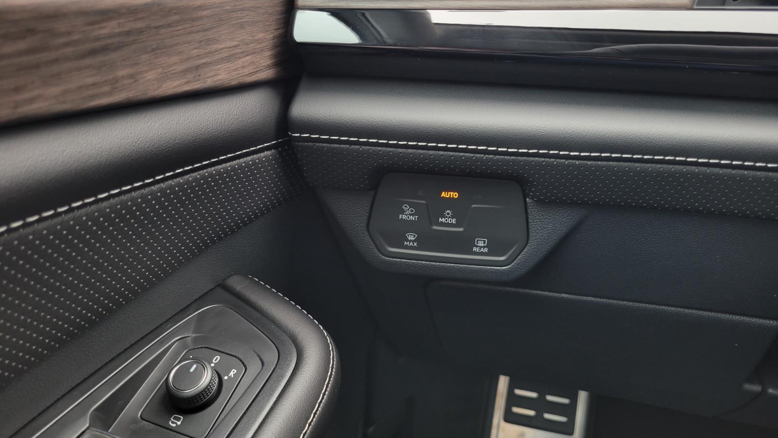 2026 Volkswagen Atlas SEL Premium R-Line - Photo 26