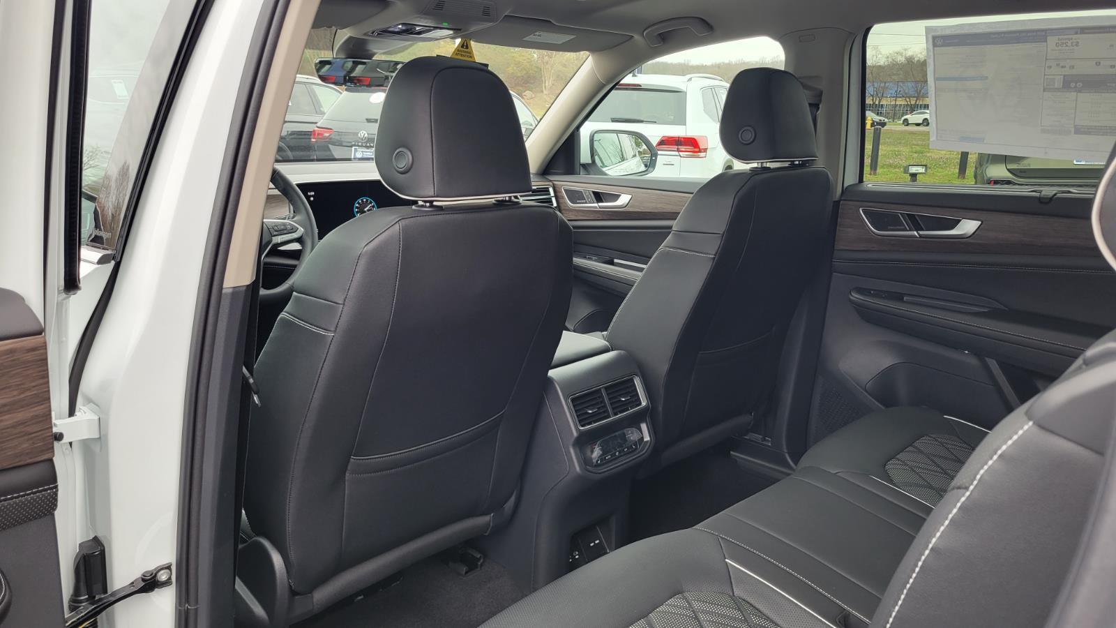 2026 Volkswagen Atlas SEL Premium R-Line - Photo 42