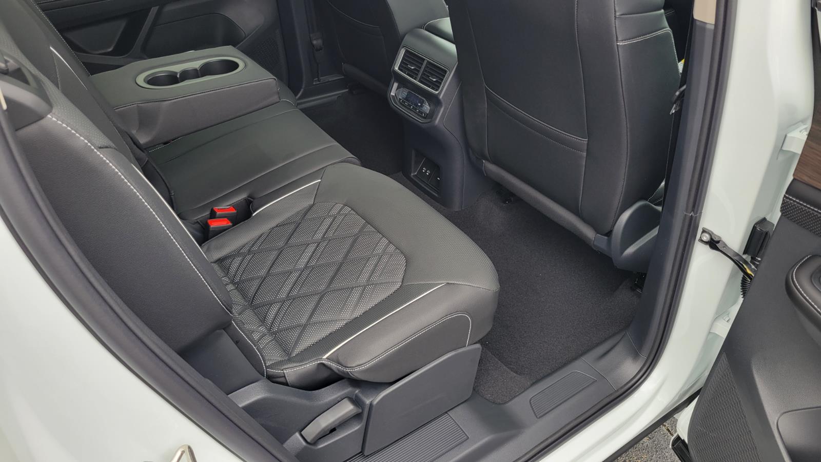2026 Volkswagen Atlas SEL Premium R-Line - Photo 50