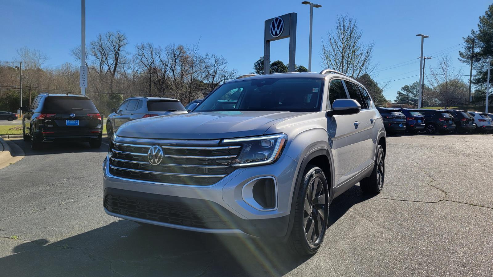 2026 Volkswagen Atlas SE w/Tech - Photo 9