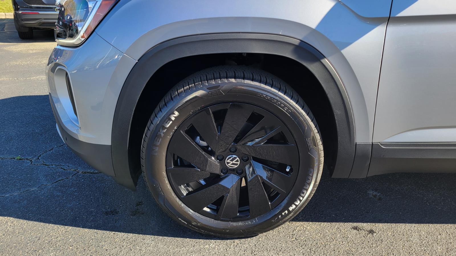 2026 Volkswagen Atlas SE w/Tech - Photo 10