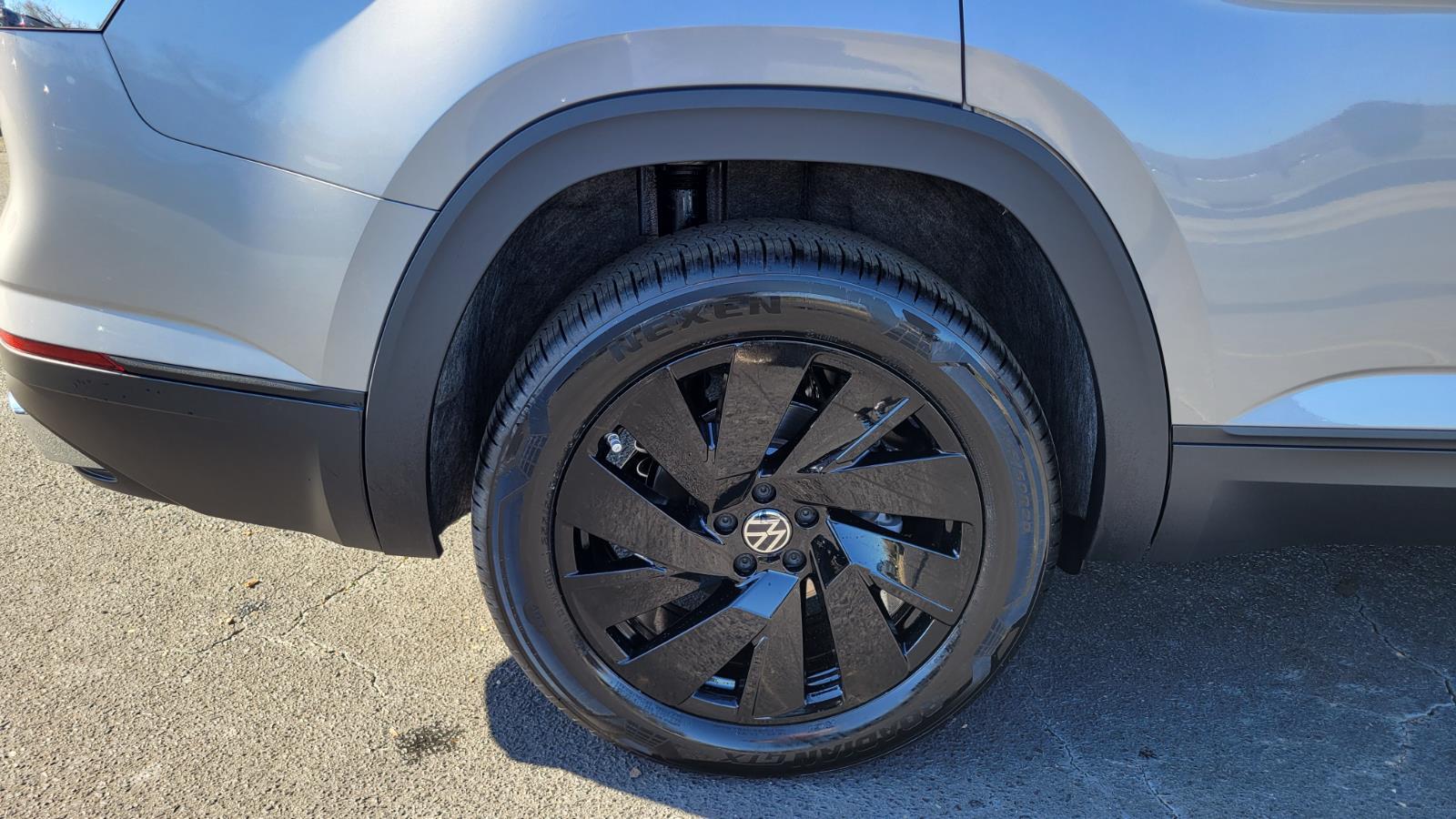 2026 Volkswagen Atlas SE w/Tech - Photo 12
